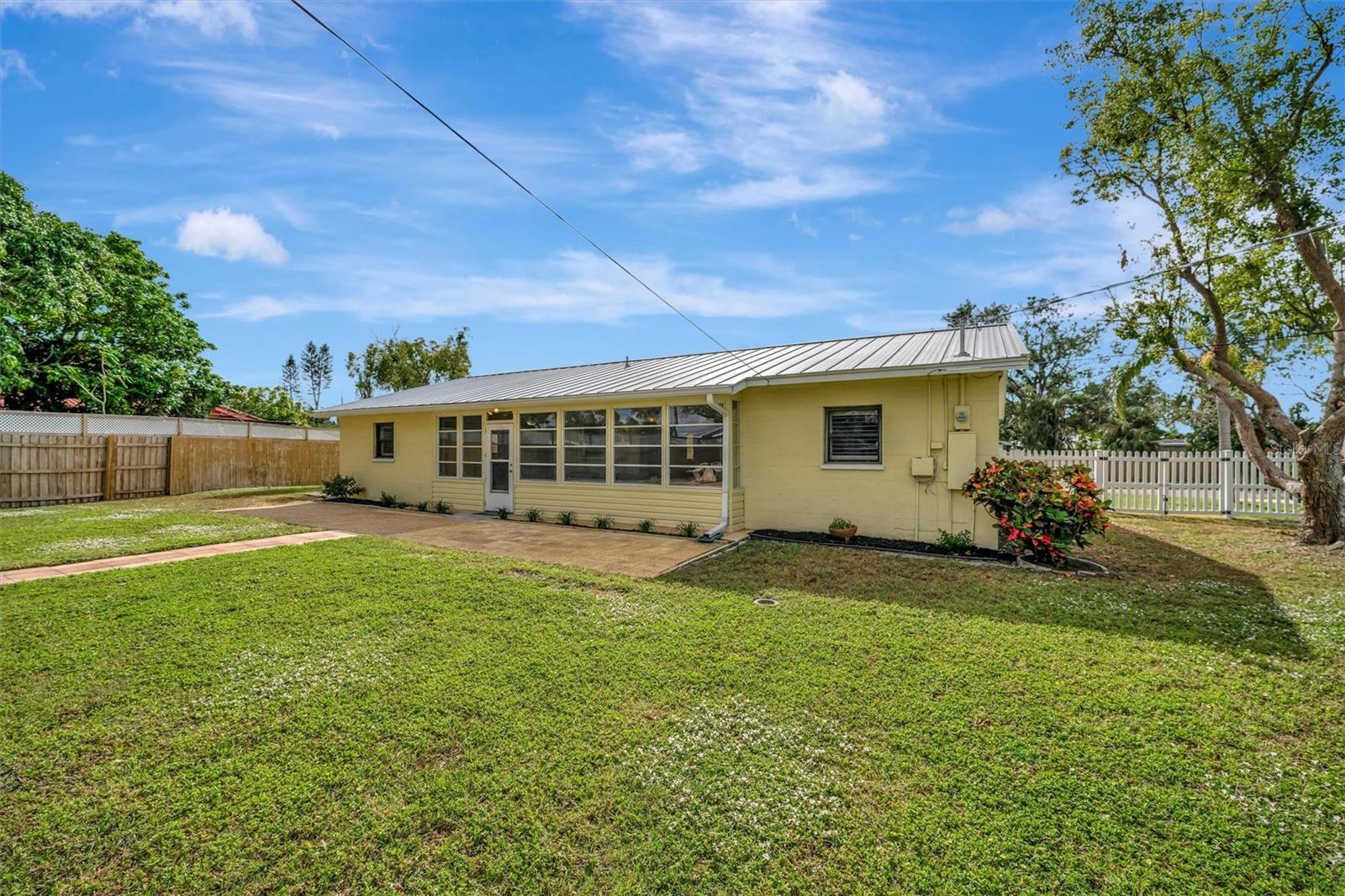 409 ARCHIBALD AVE, SARASOTA, FL, 34243