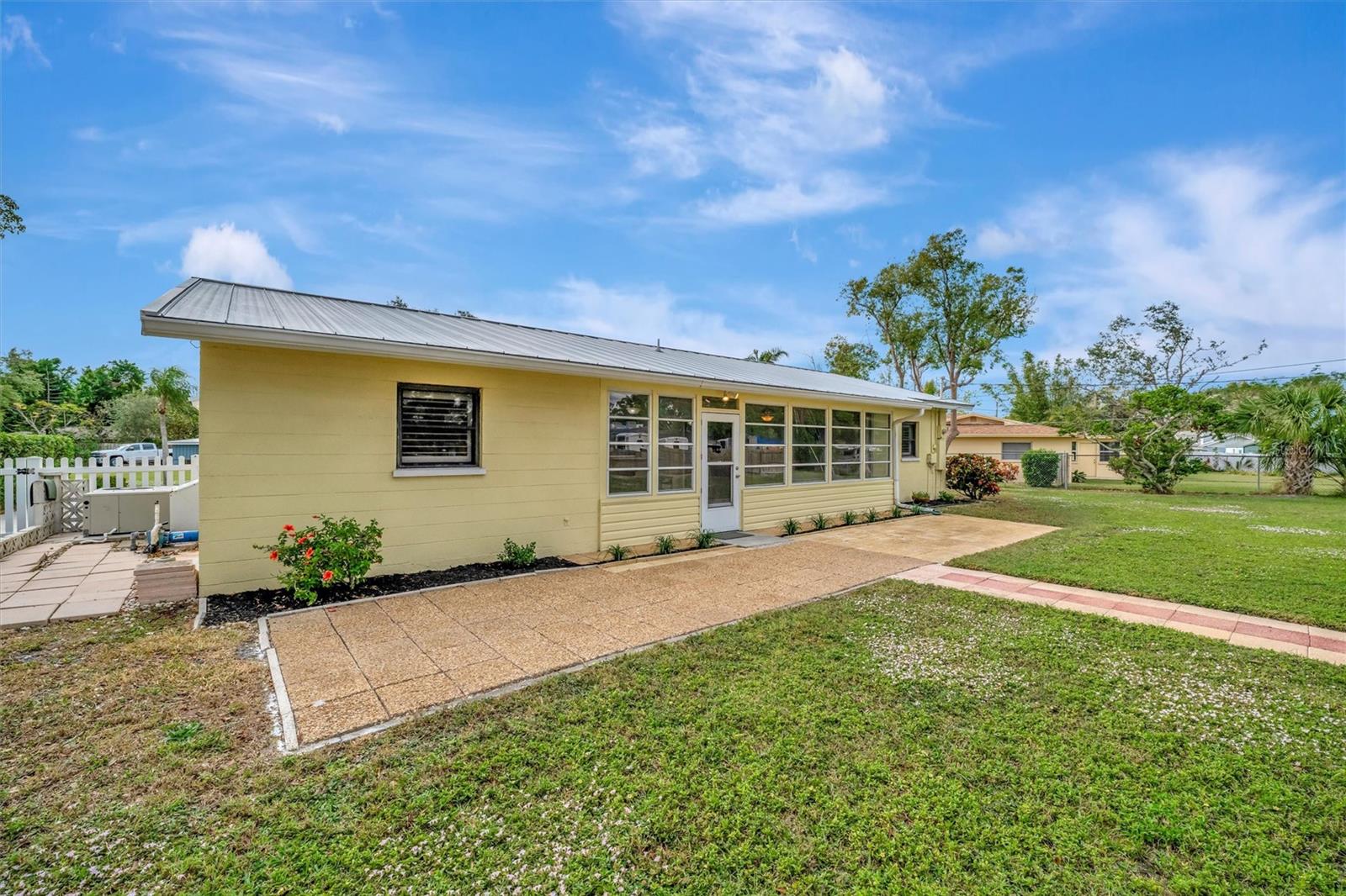 409 ARCHIBALD AVE, SARASOTA, FL, 34243