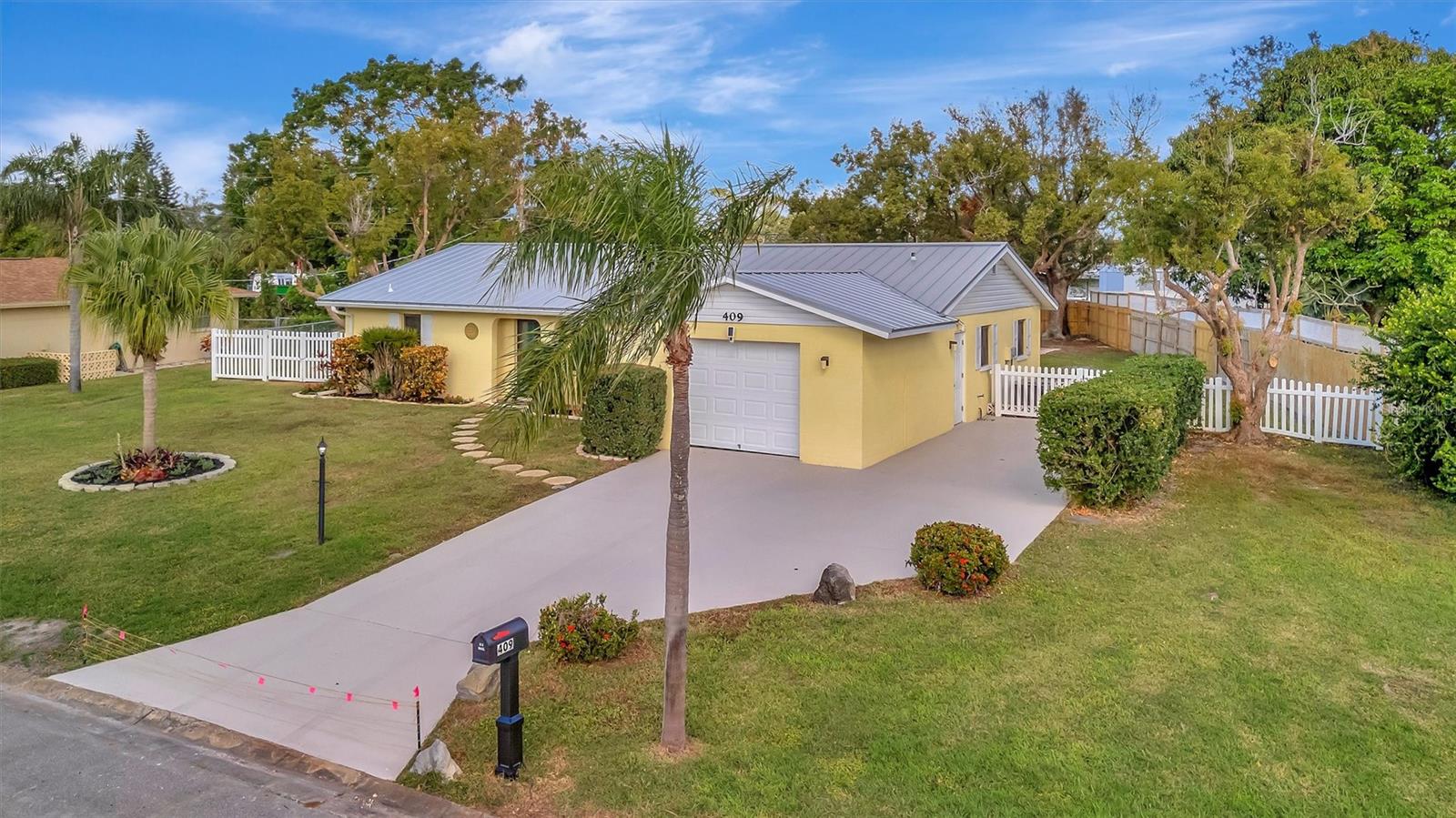 409 ARCHIBALD AVE, SARASOTA, FL, 34243