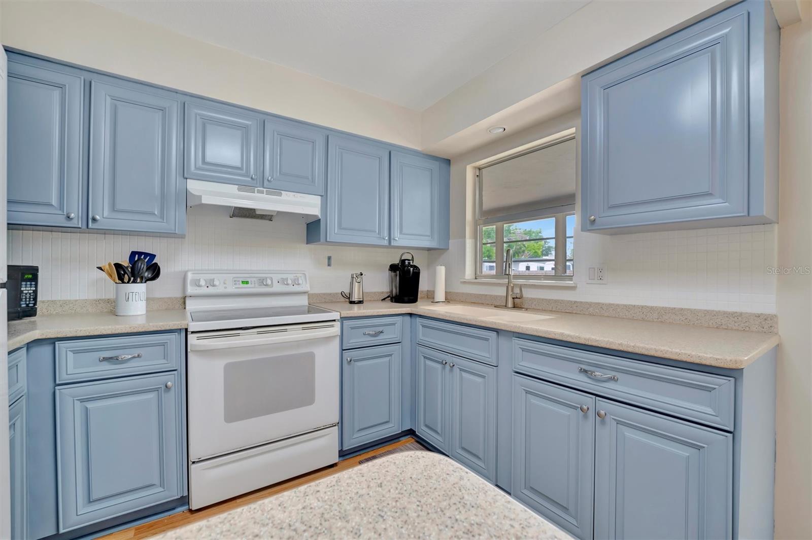 409 ARCHIBALD AVE, SARASOTA, FL, 34243