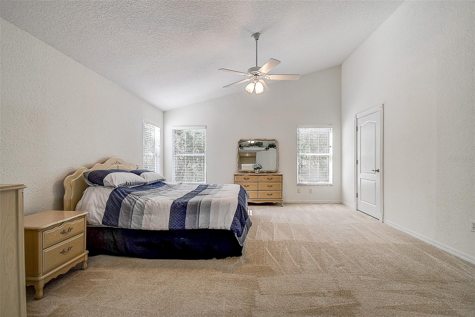 8620 BROOKWAY CIR, TAMPA, FL, 33635