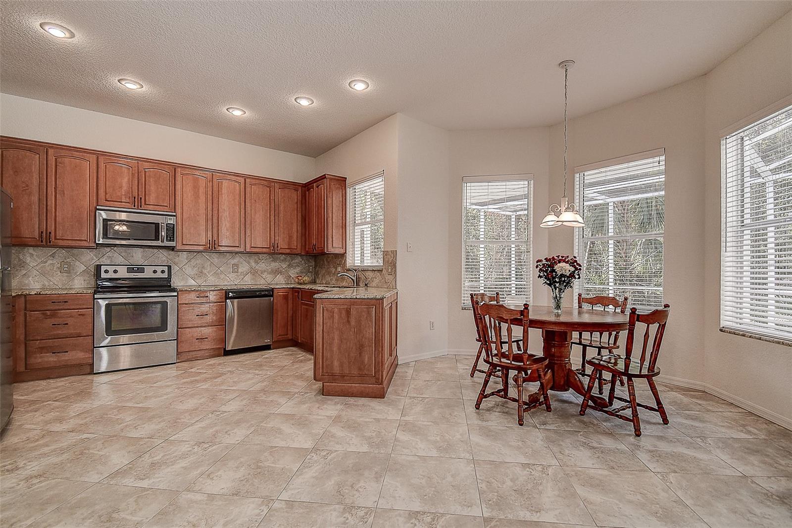 8620 BROOKWAY CIR, TAMPA, FL, 33635