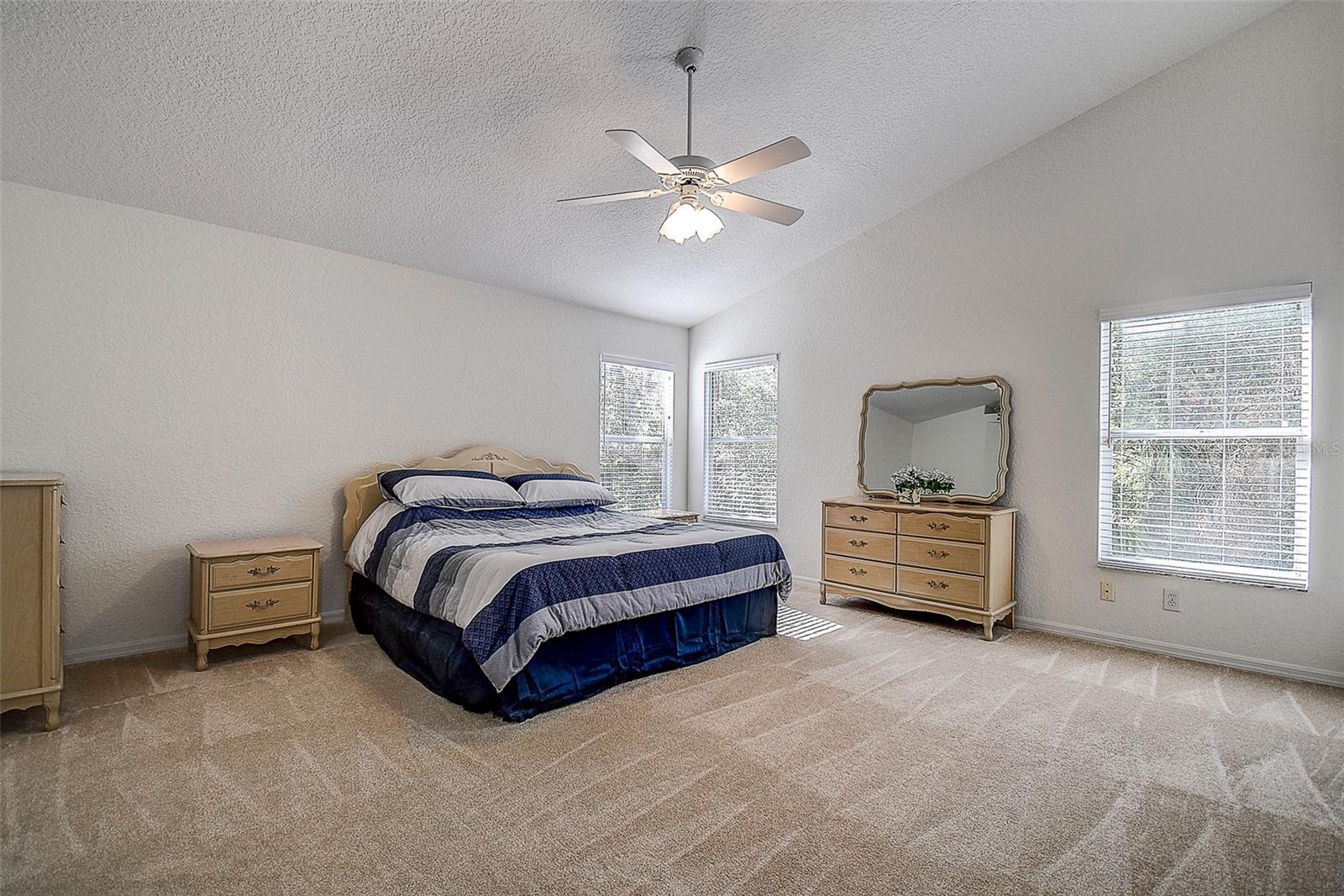 8620 BROOKWAY CIR, TAMPA, FL, 33635