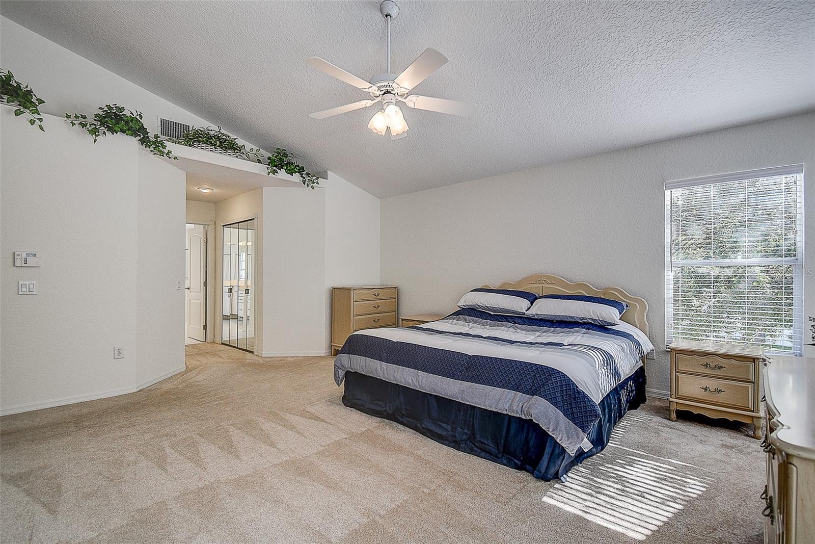 8620 BROOKWAY CIR, TAMPA, FL, 33635