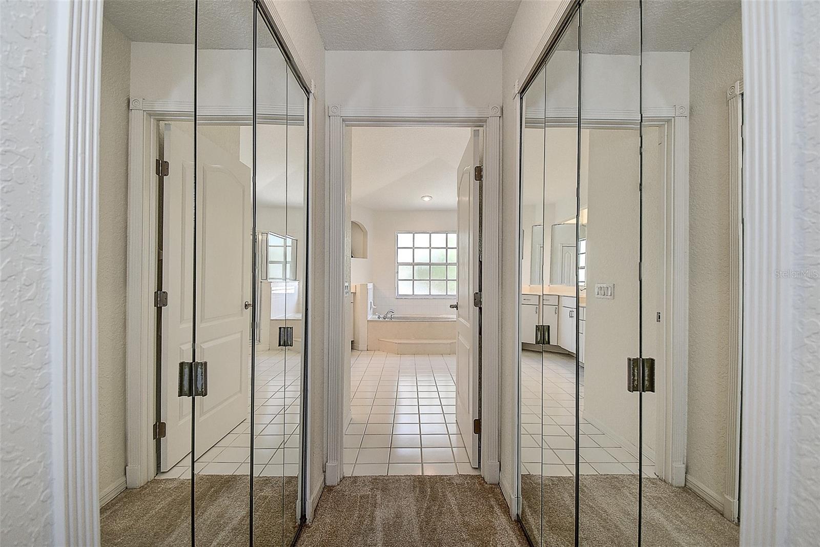 8620 BROOKWAY CIR, TAMPA, FL, 33635