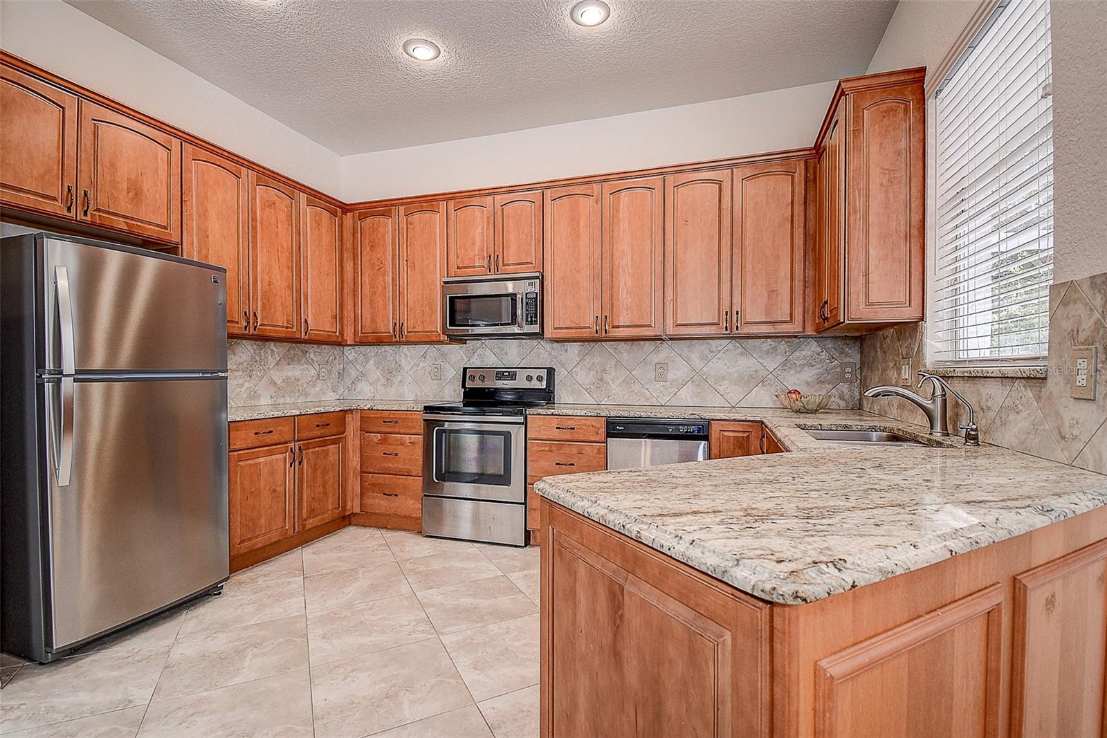 8620 BROOKWAY CIR, TAMPA, FL, 33635