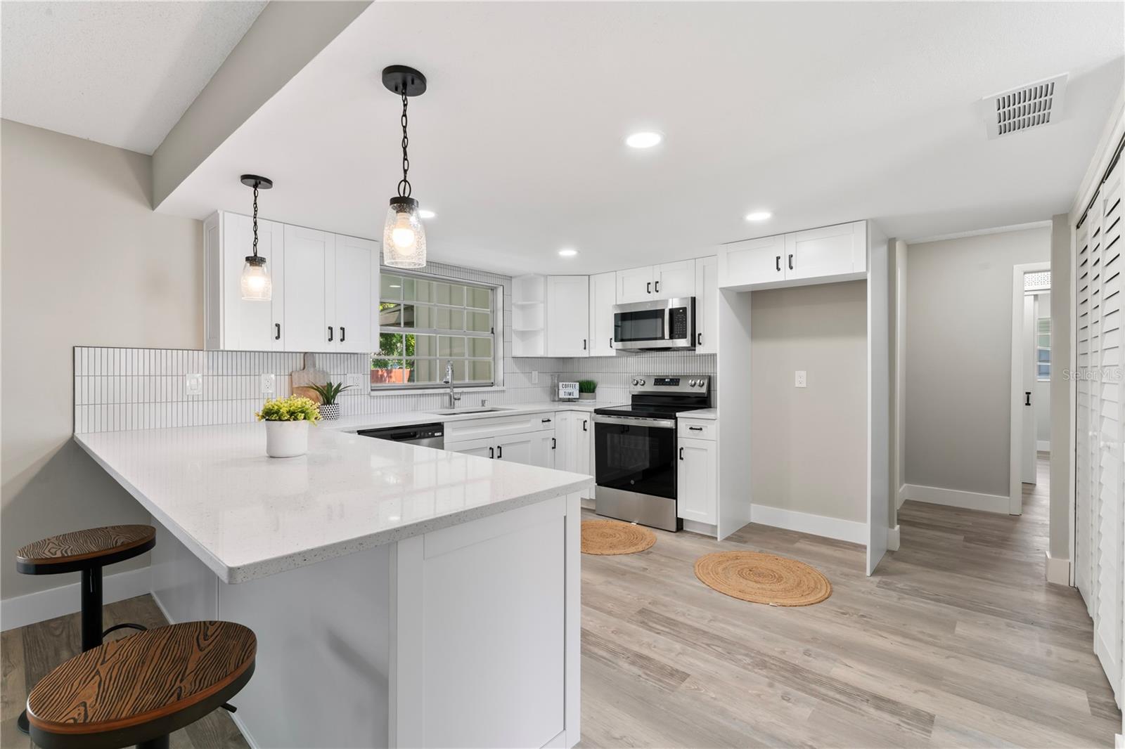 2118 HUNTINGTON AVE, SARASOTA, FL, 34232