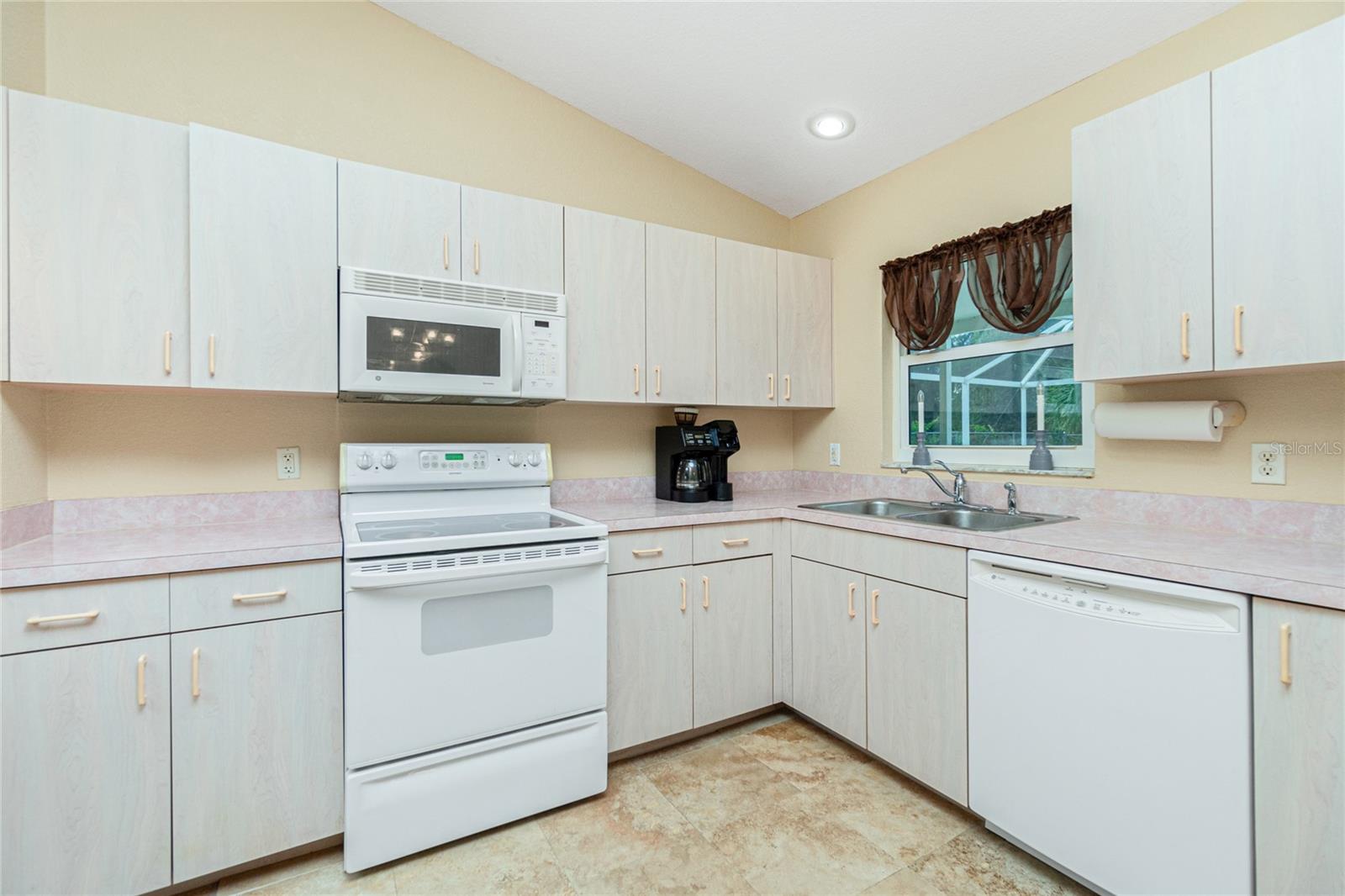 3863 S CHAMBERLAIN BLVD, NORTH PORT, FL, 34286