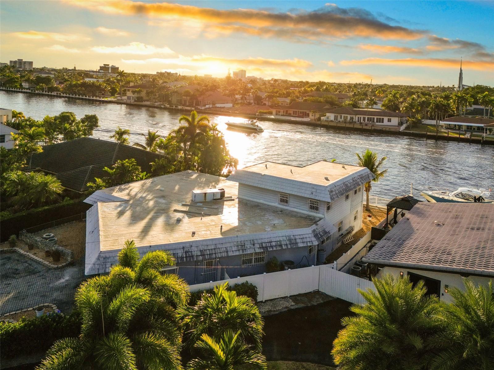 4621 W TRADEWINDS AVE, LAUDERDALE BY THE SEA, FL, 33308