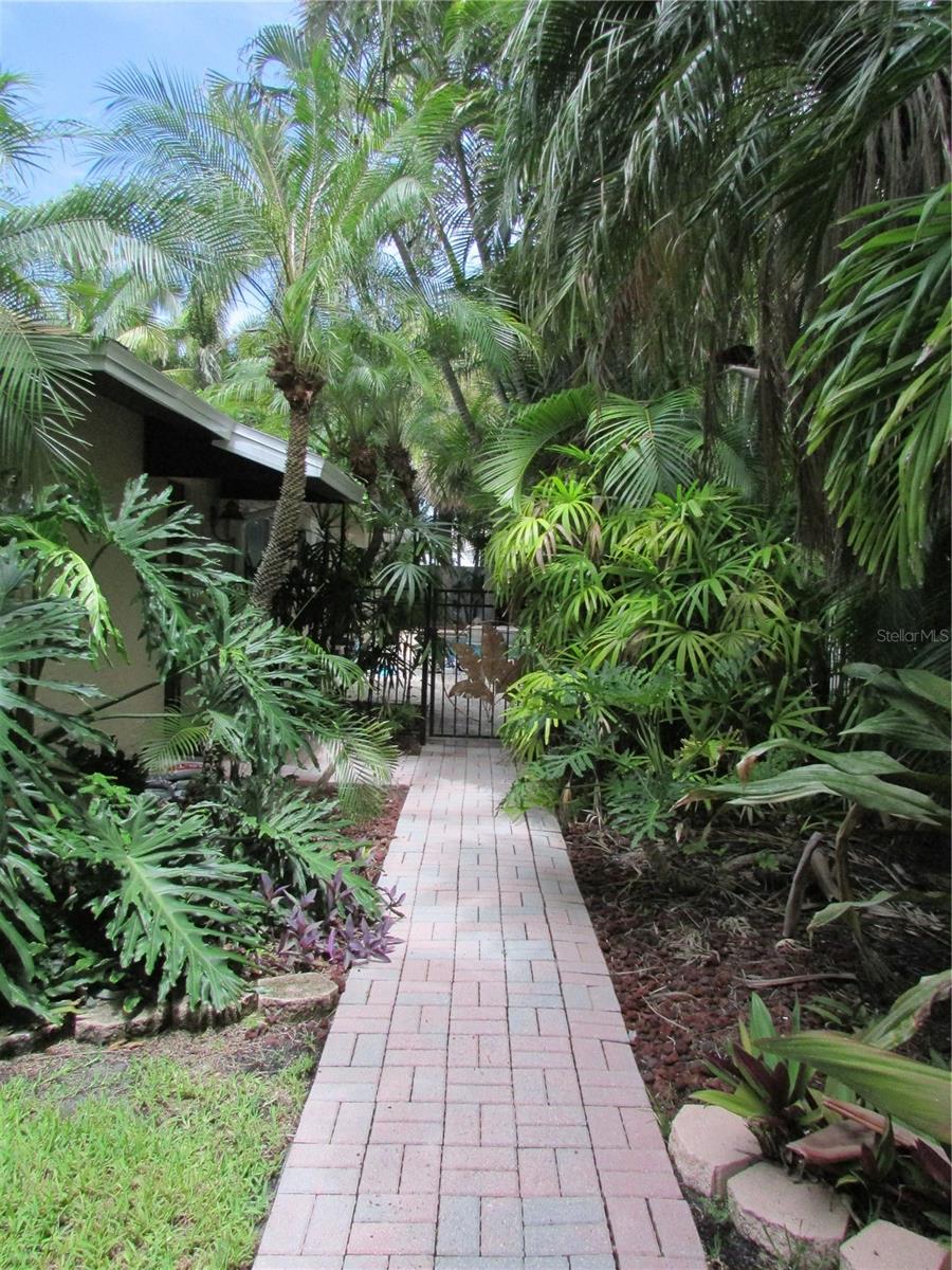 24 160TH CT, REDINGTON BEACH, FL, 33708