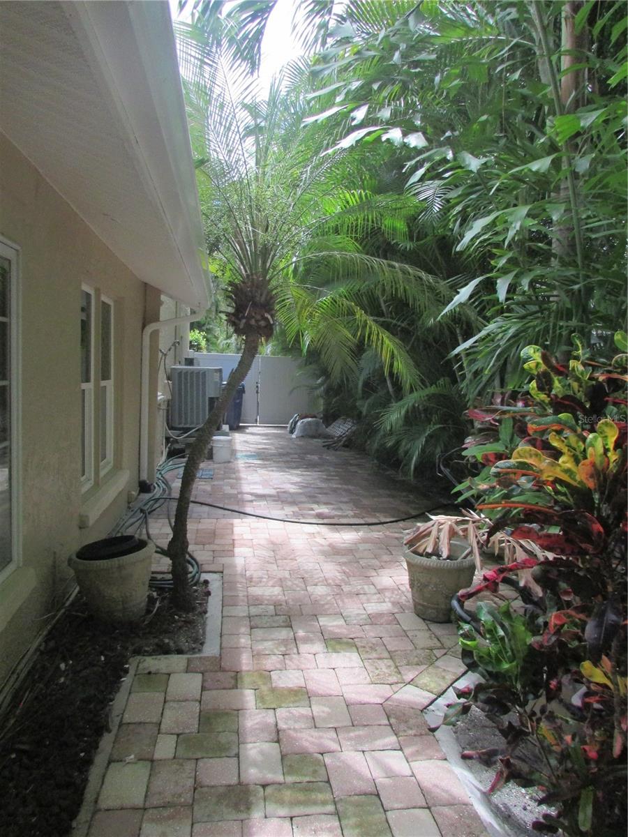 24 160TH CT, REDINGTON BEACH, FL, 33708