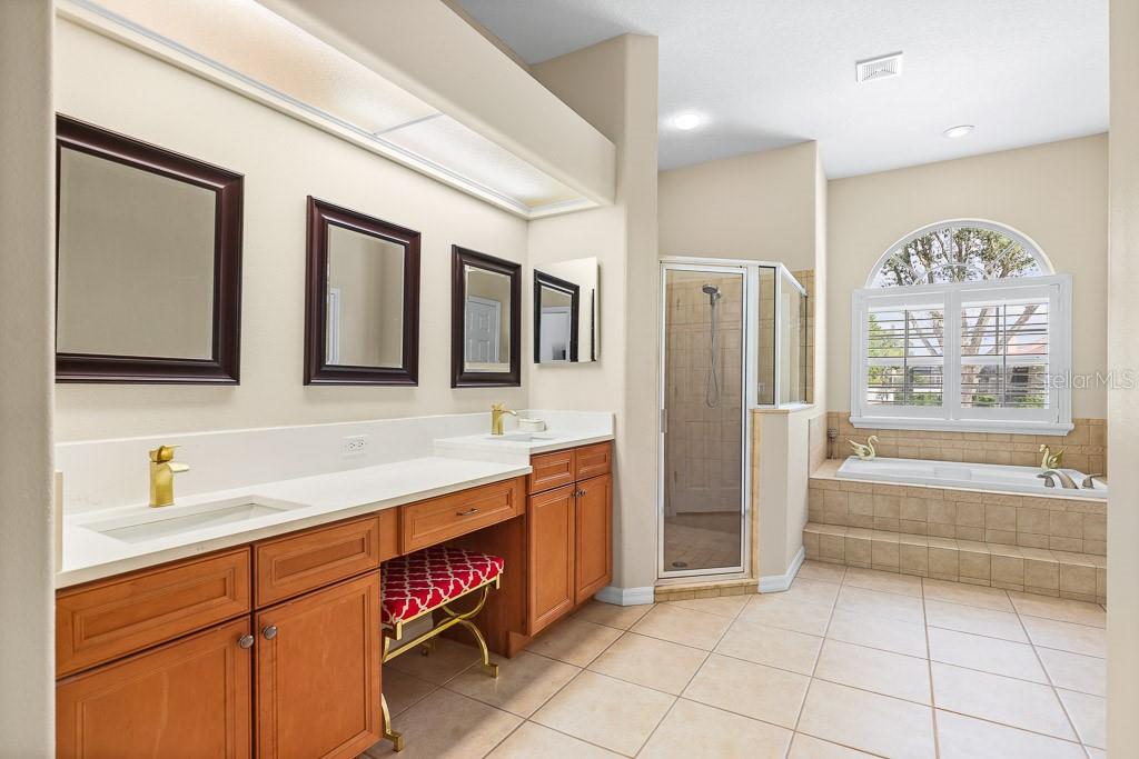 636 CITRUS WOOD LN, VALRICO, FL, 33594