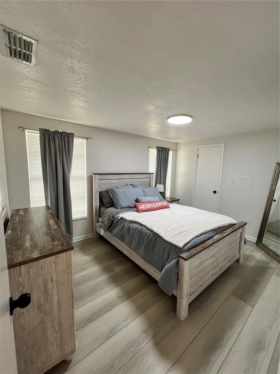 508 CRYSTAL LAKE RD, LUTZ, FL, 33548