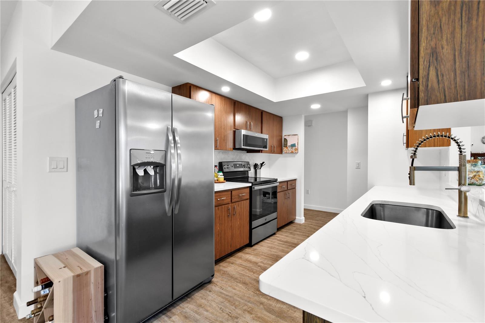 6913 8TH AVE W, BRADENTON, FL, 34209