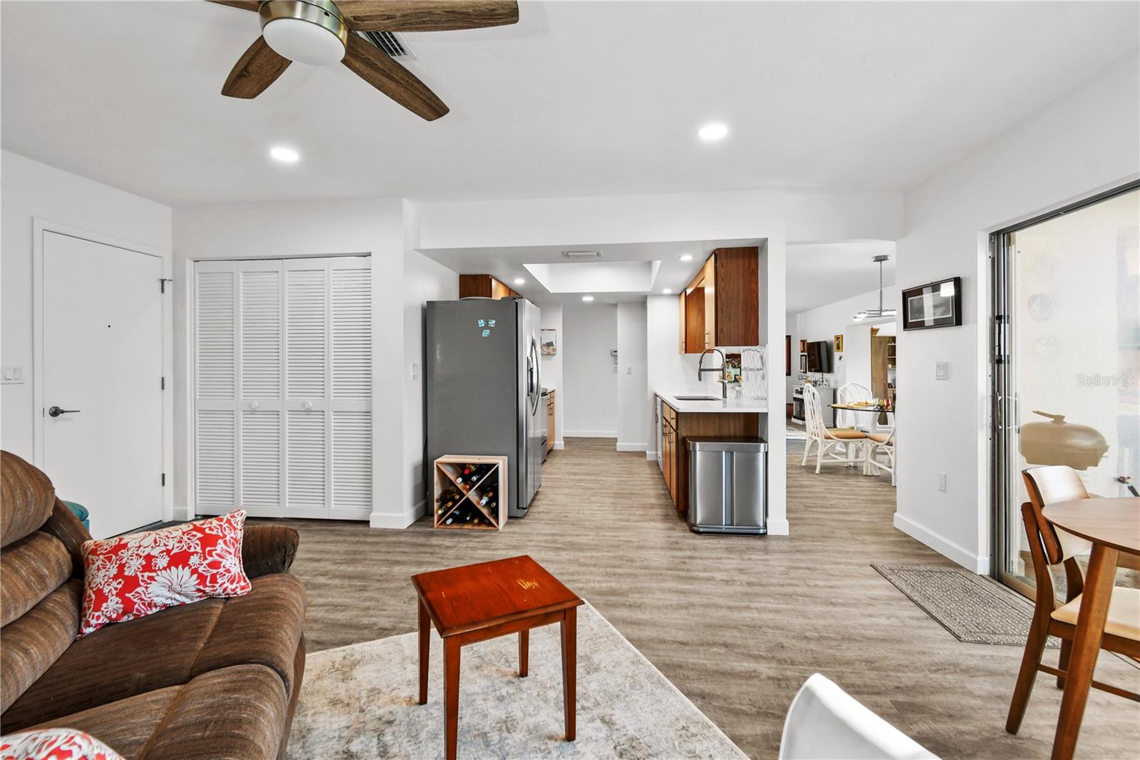 6913 8TH AVE W, BRADENTON, FL, 34209