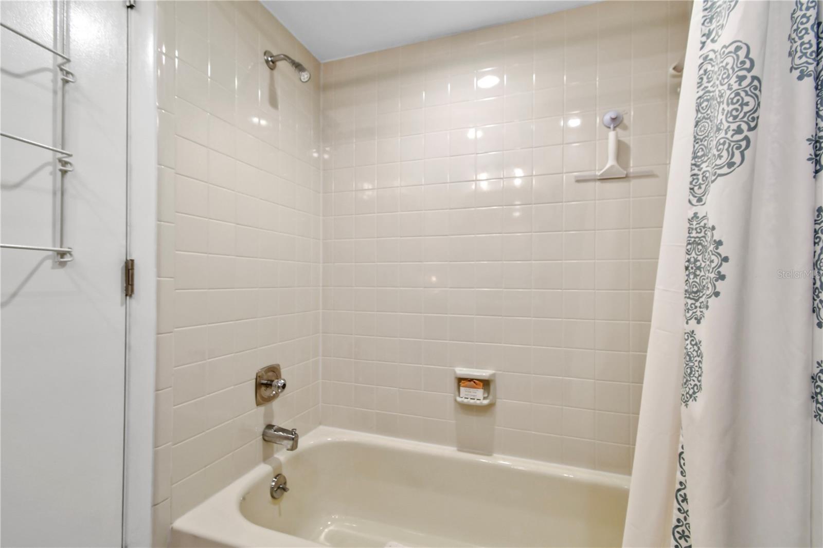 6913 8TH AVE W, BRADENTON, FL, 34209