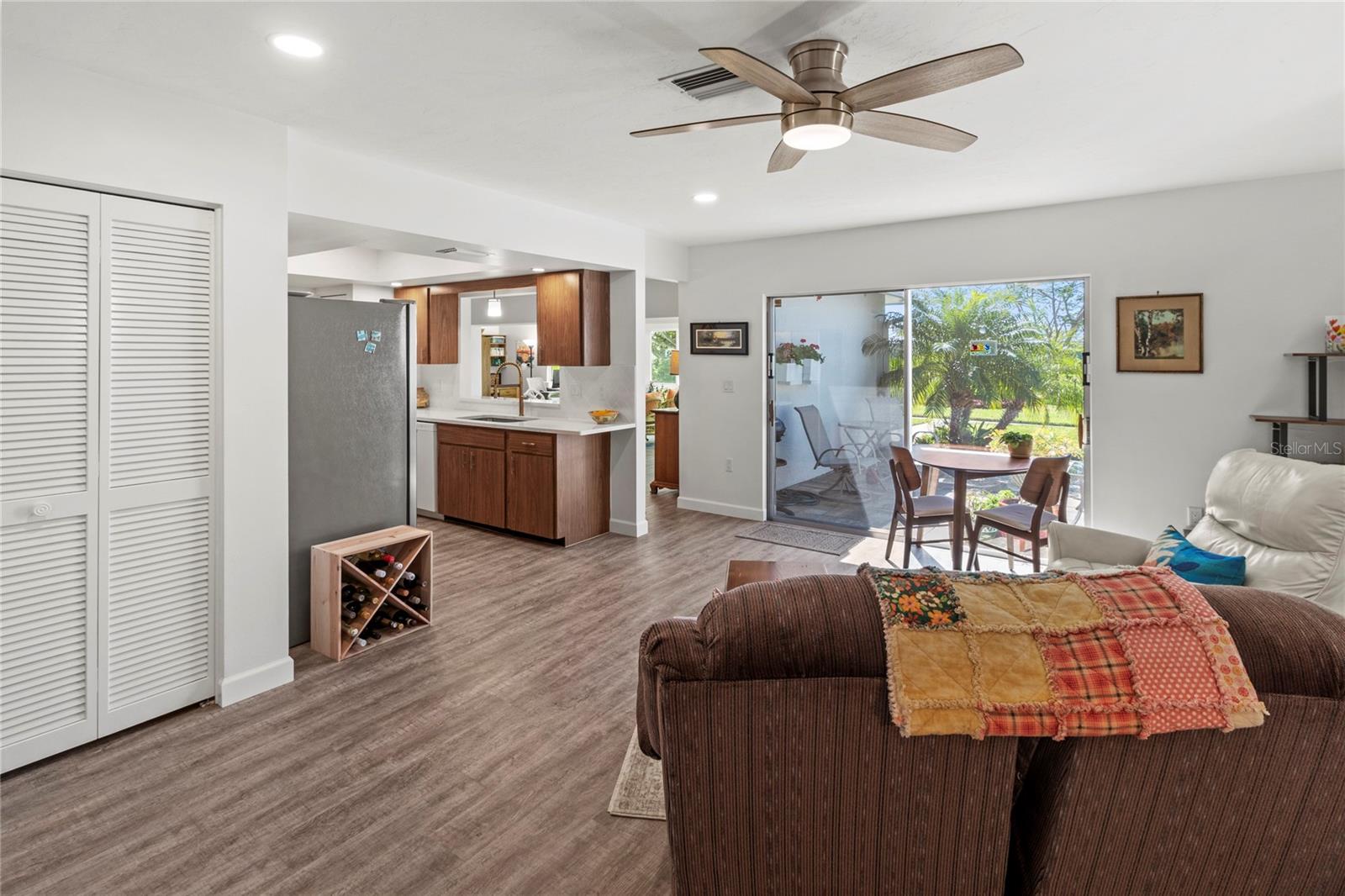 6913 8TH AVE W, BRADENTON, FL, 34209
