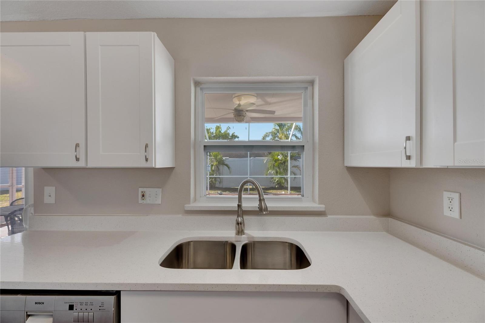412 FLAMINGO DR, APOLLO BEACH, FL, 33572
