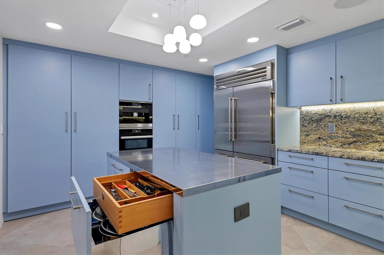 1255 N GULFSTREAM AVE #1501, SARASOTA, FL, 34236