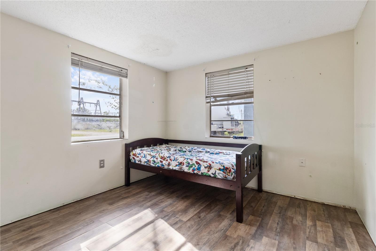 107 GROVE RD, VENICE, FL, 34293