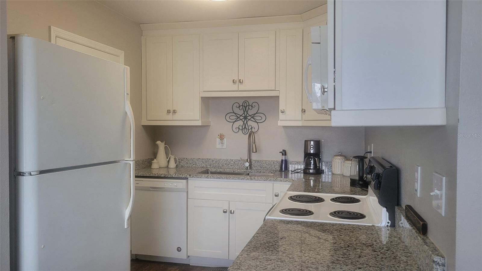 214 GENET CT, SUN CITY CENTER, FL, 33573