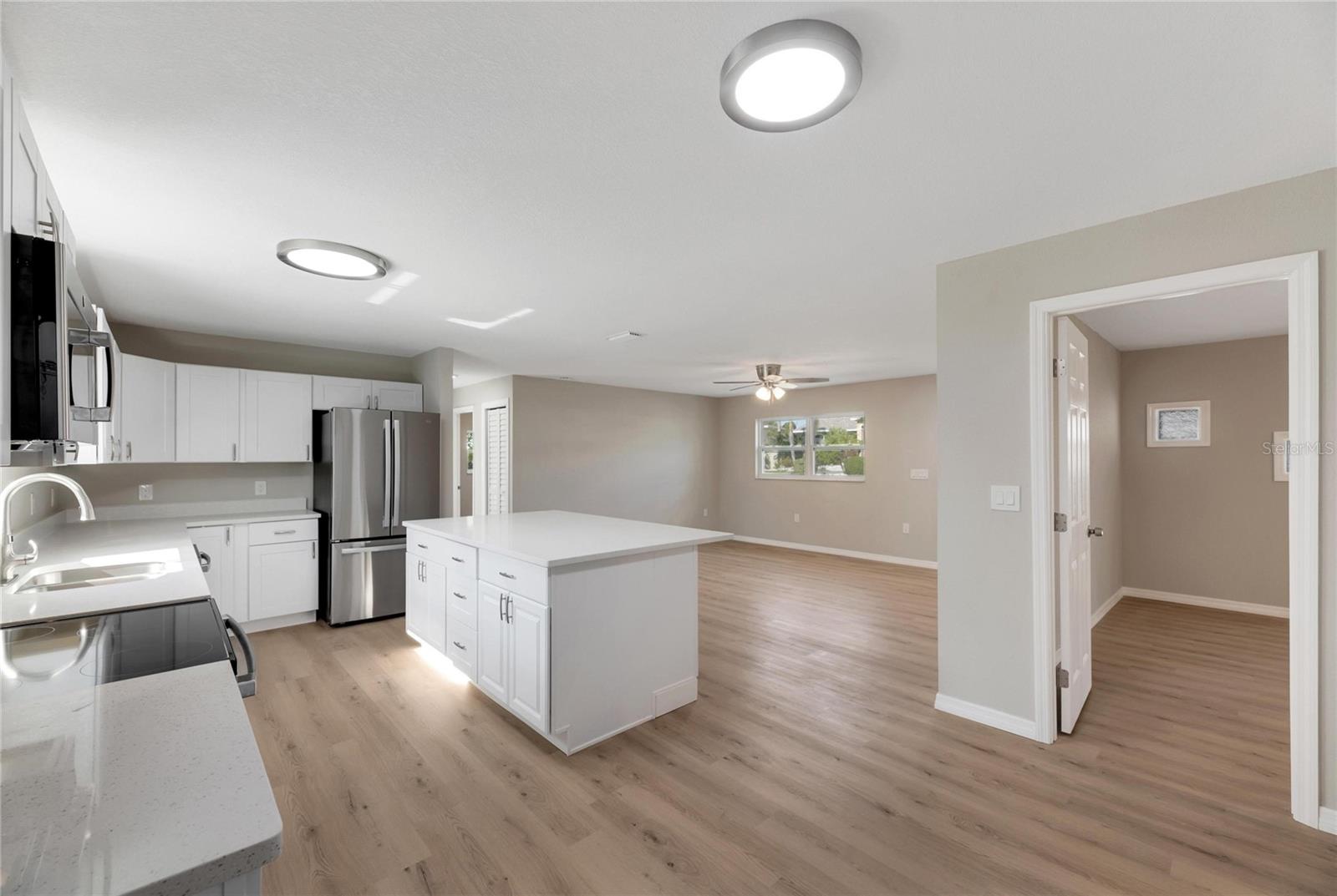 660 FLAMINGO DR, APOLLO BEACH, FL, 33572
