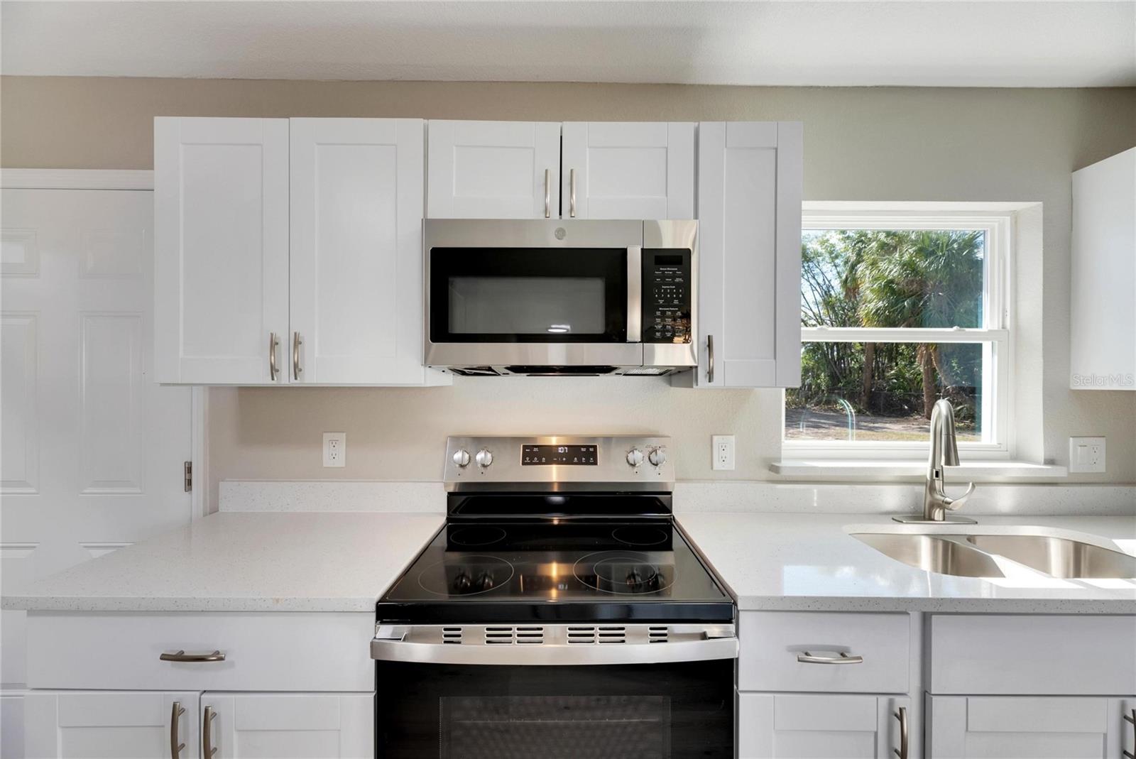 660 FLAMINGO DR, APOLLO BEACH, FL, 33572