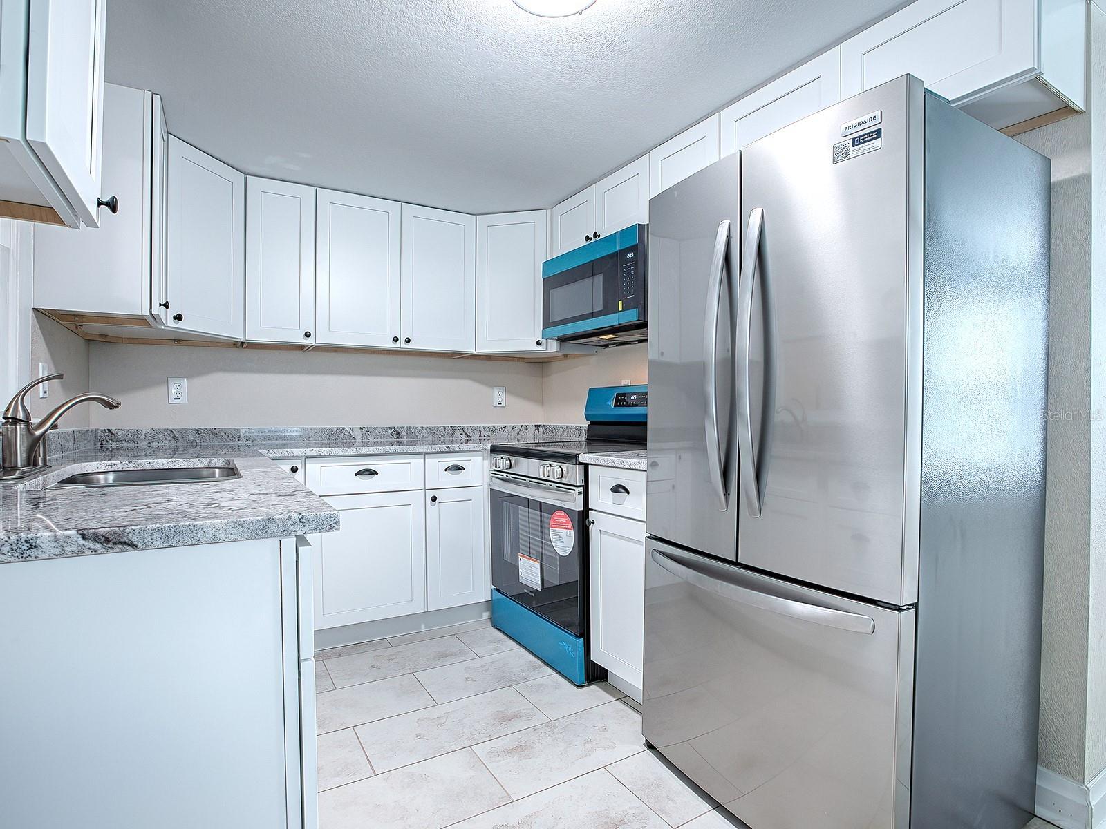 1323 LIBERTY AVE, MOUNT DORA, FL, 32757