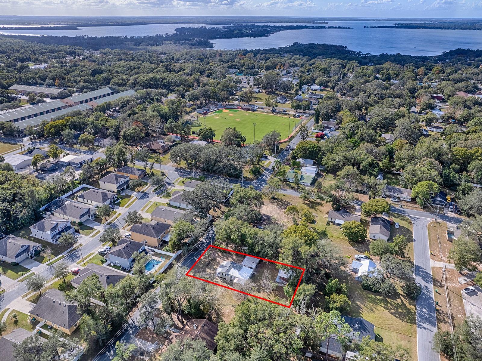 1323 LIBERTY AVE, MOUNT DORA, FL, 32757