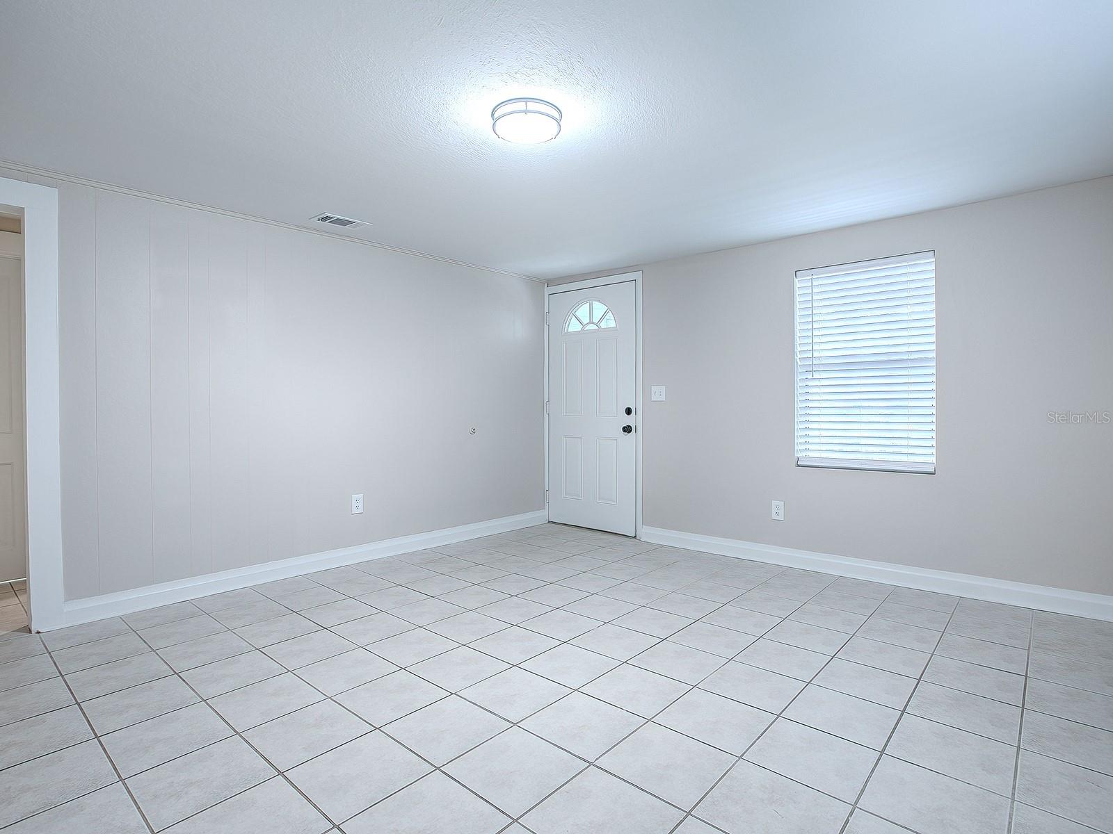 1323 LIBERTY AVE, MOUNT DORA, FL, 32757
