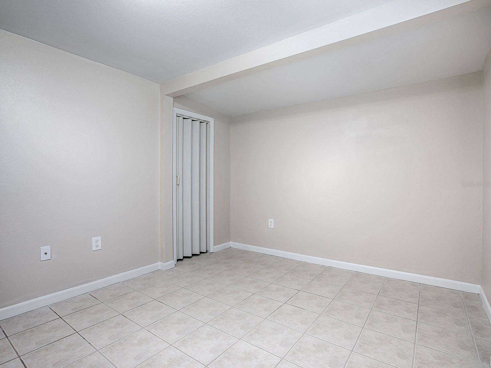 1323 LIBERTY AVE, MOUNT DORA, FL, 32757