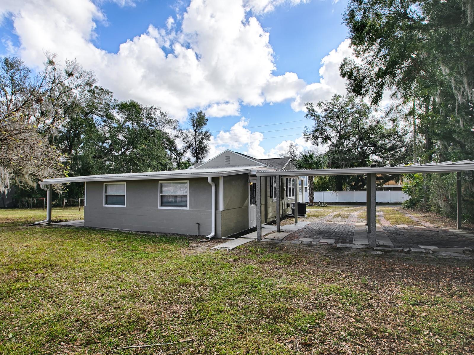 1323 LIBERTY AVE, MOUNT DORA, FL, 32757