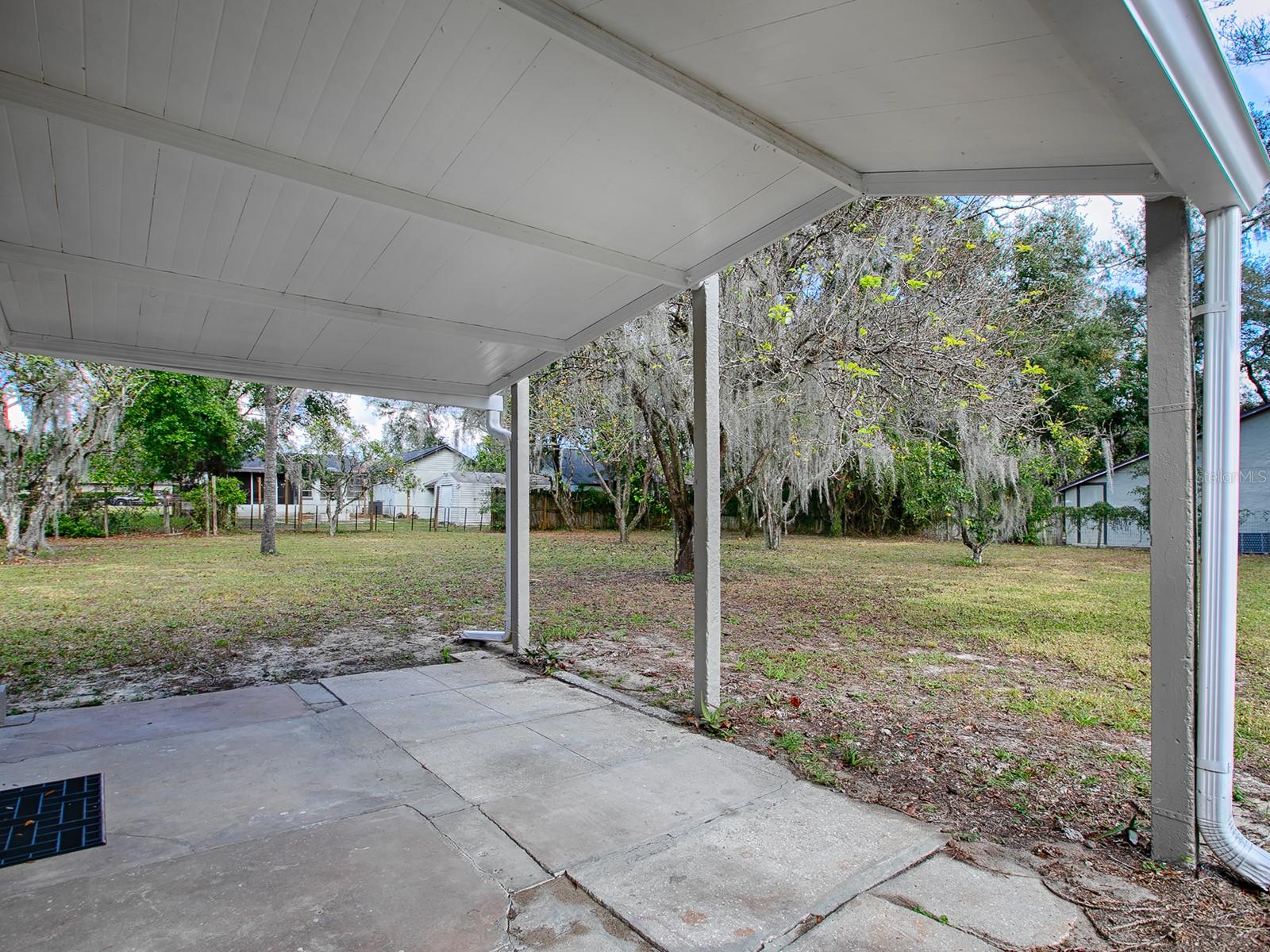 1323 LIBERTY AVE, MOUNT DORA, FL, 32757