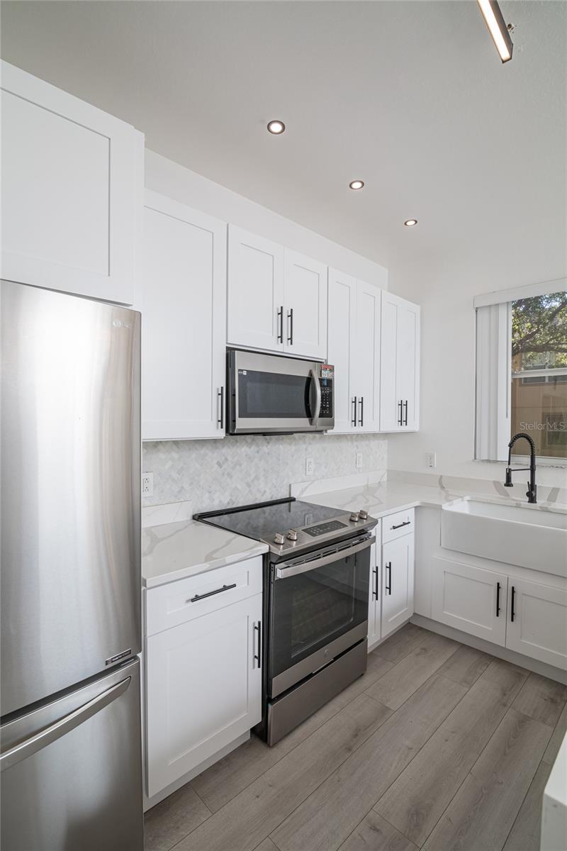 733 CALABRIA AVE, DAVENPORT, FL, 33897