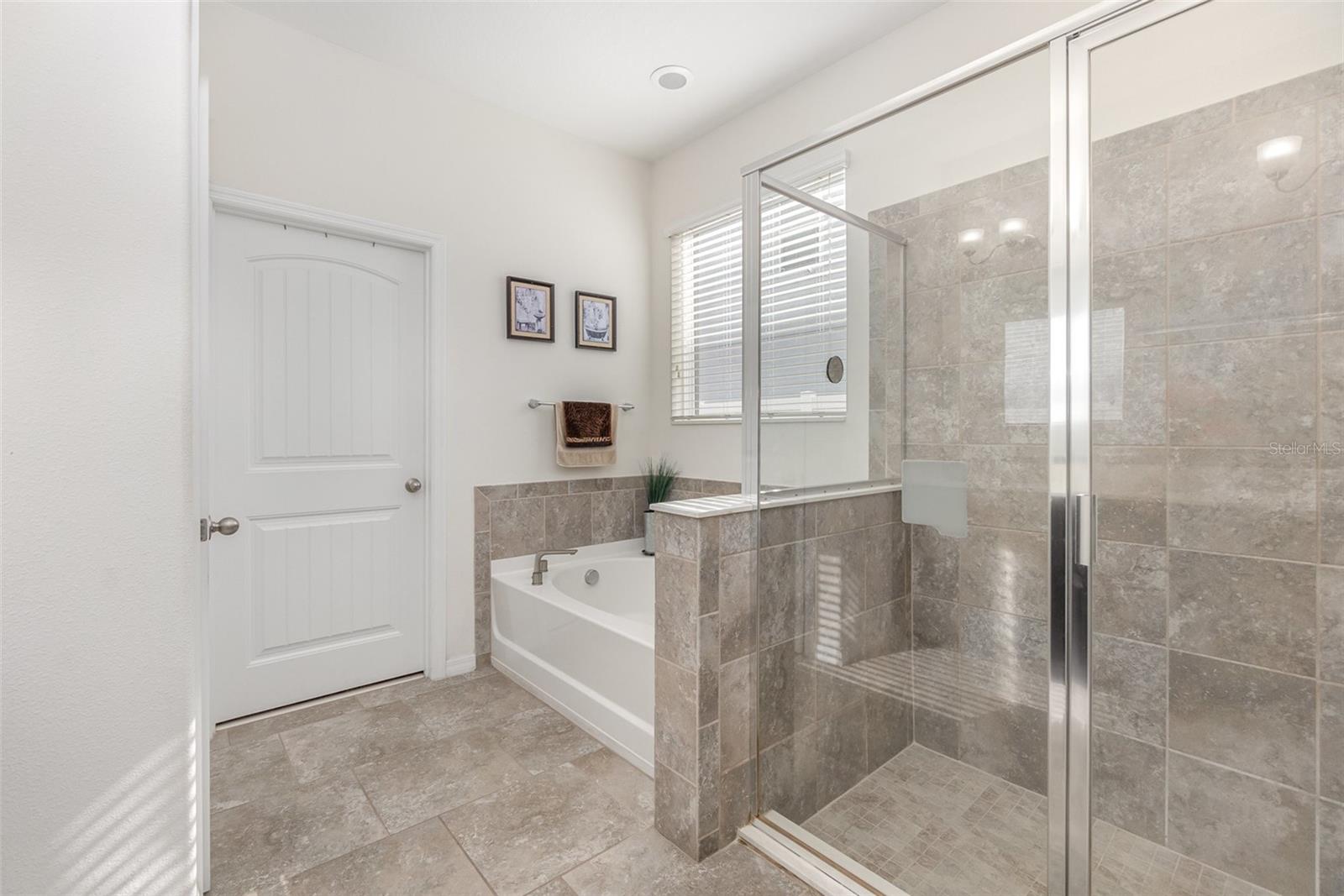 13512 FALLSPARK WAY, ORLANDO, FL, 32824