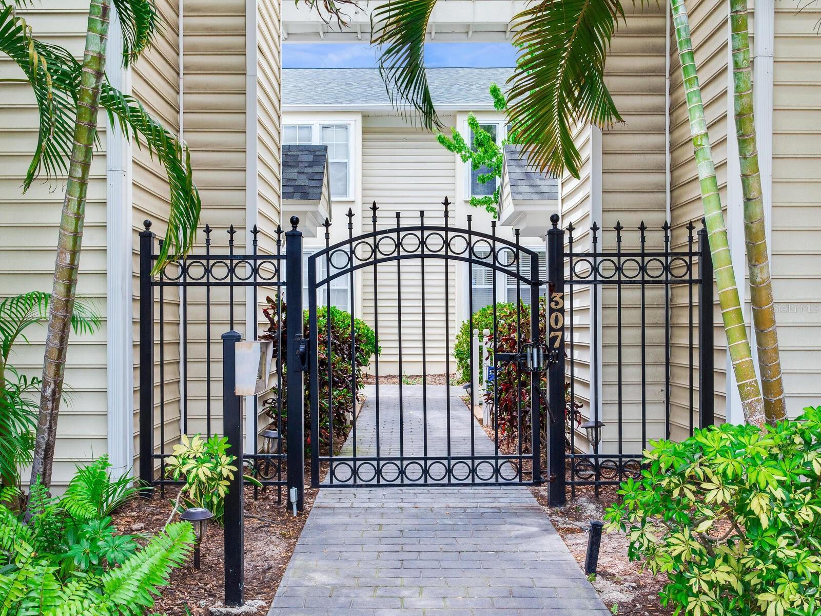 307 S BUNGALOW PARK AVE #D, TAMPA, FL, 33609
