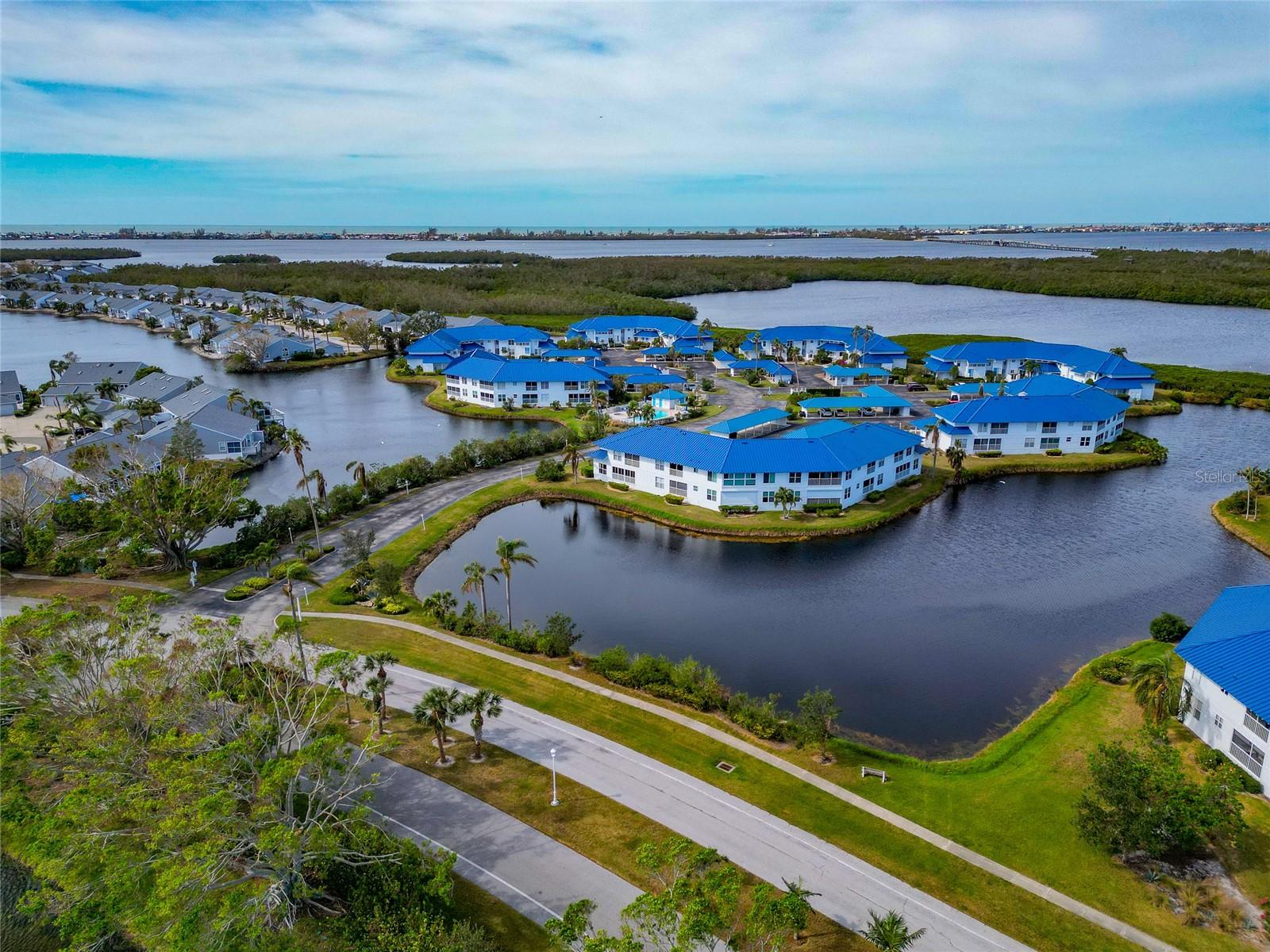 901 SANDPIPER CIR #901, BRADENTON, FL, 34209