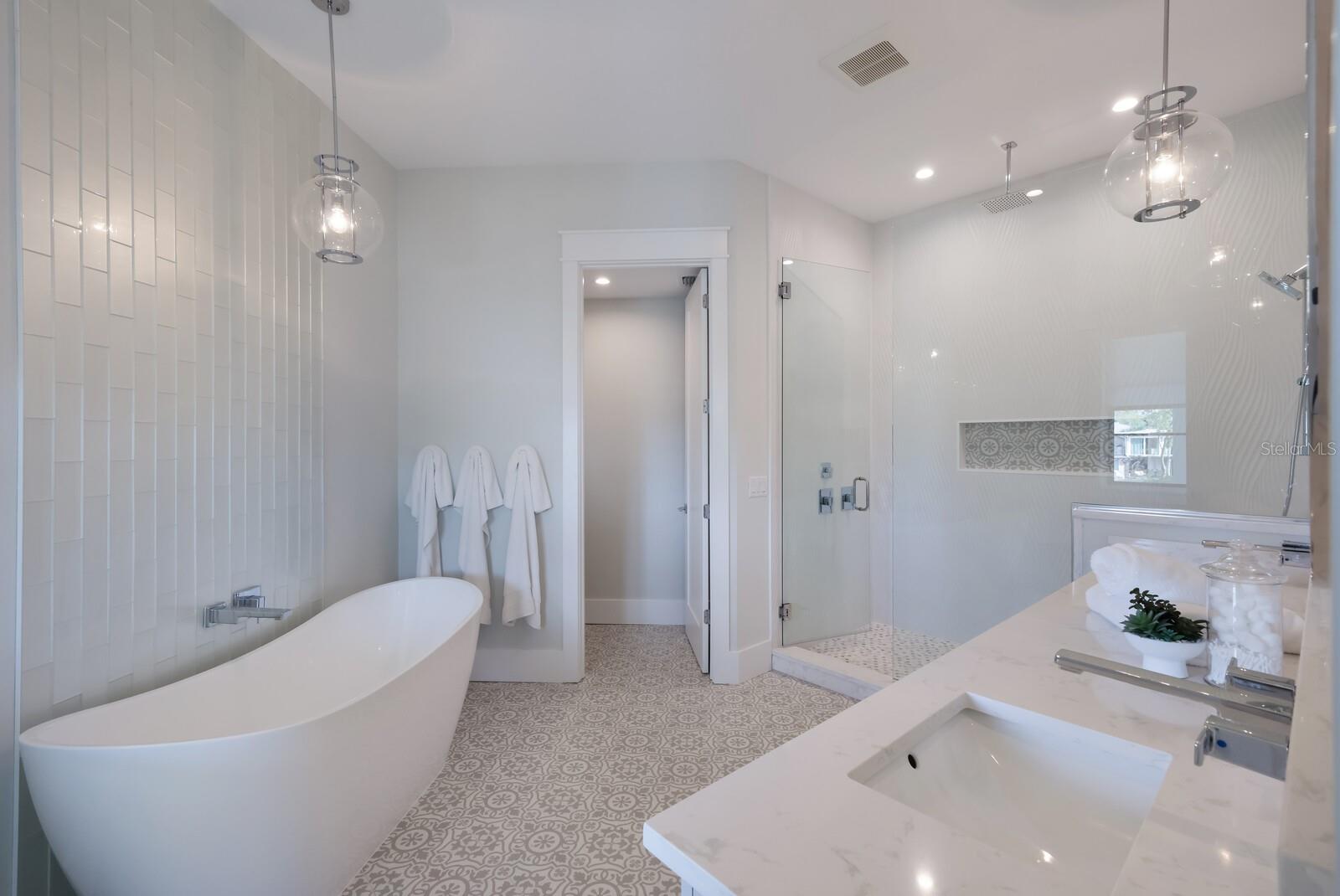 518 BLUE HERON DR, ANNA MARIA, FL, 34216