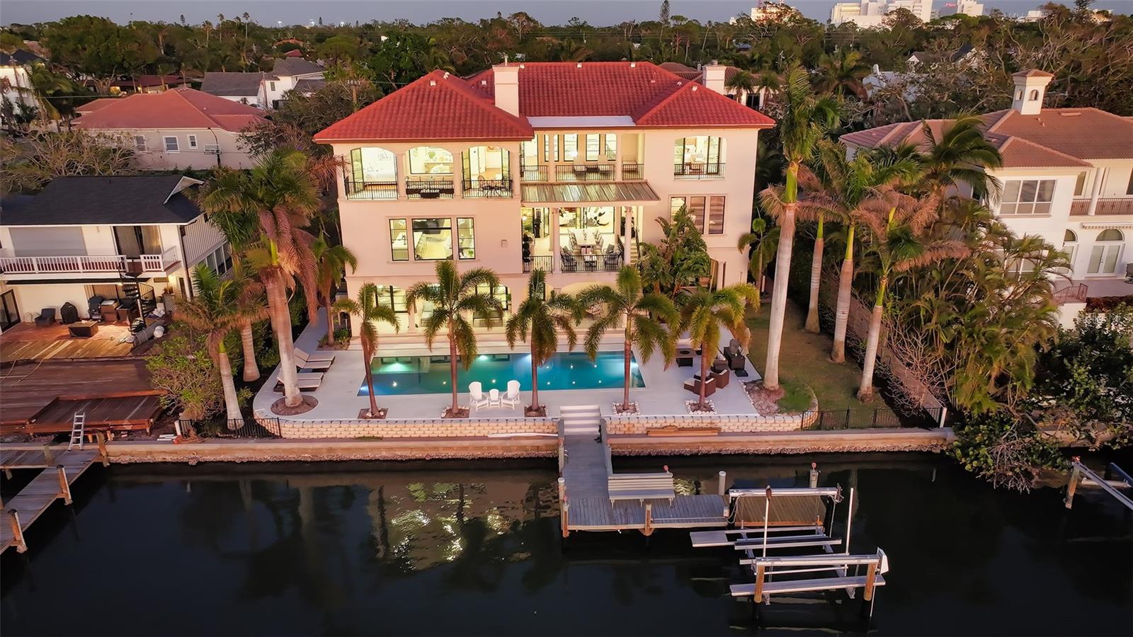 1430 HARBOR DR, SARASOTA, FL, 34239