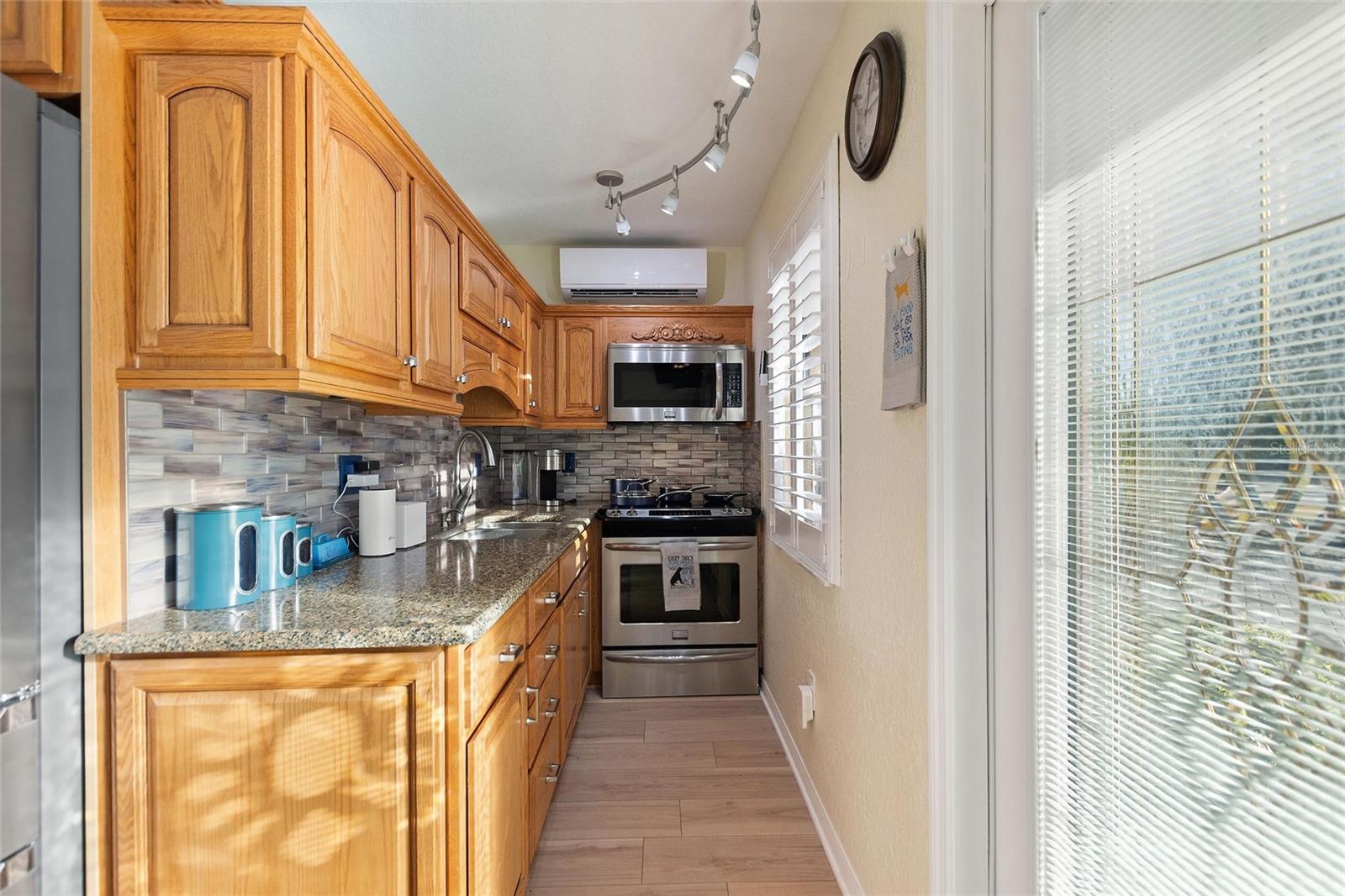 561 MEANDERING WAY, POLK CITY, FL, 33868
