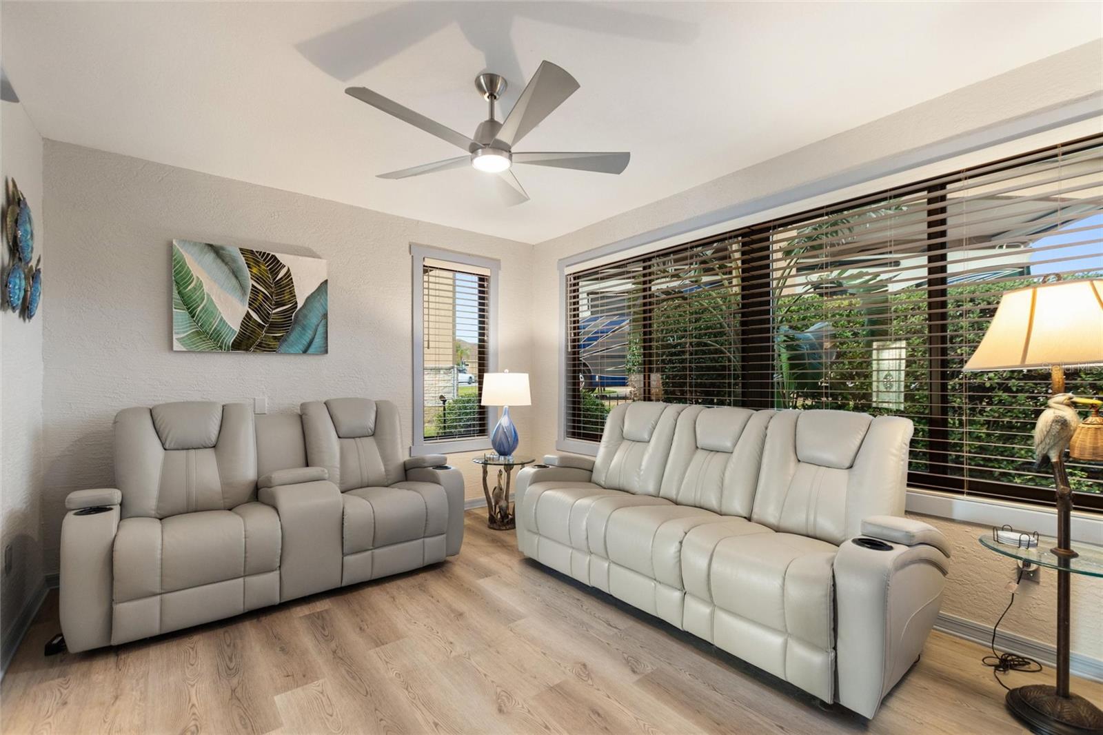 561 MEANDERING WAY, POLK CITY, FL, 33868