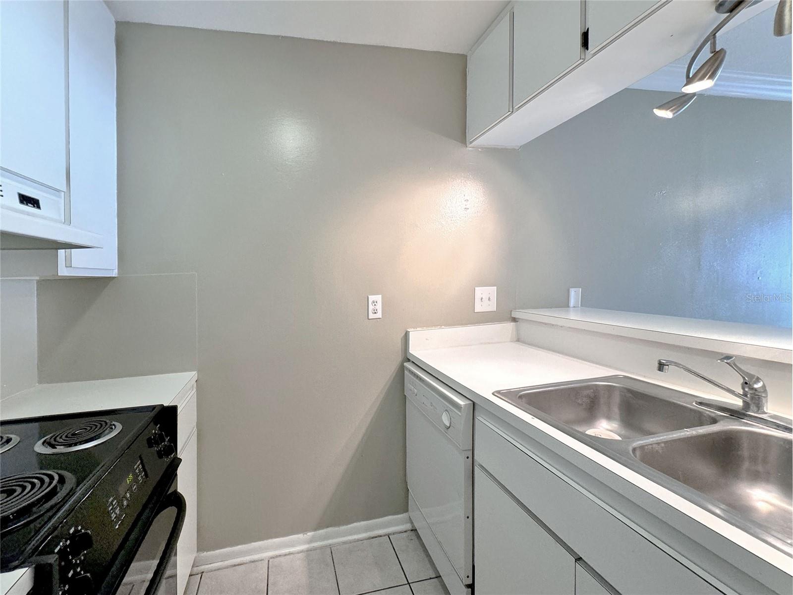 900 AVENUE Z SE #A2,B2,D2, D5, WINTER HAVEN, FL, 33880