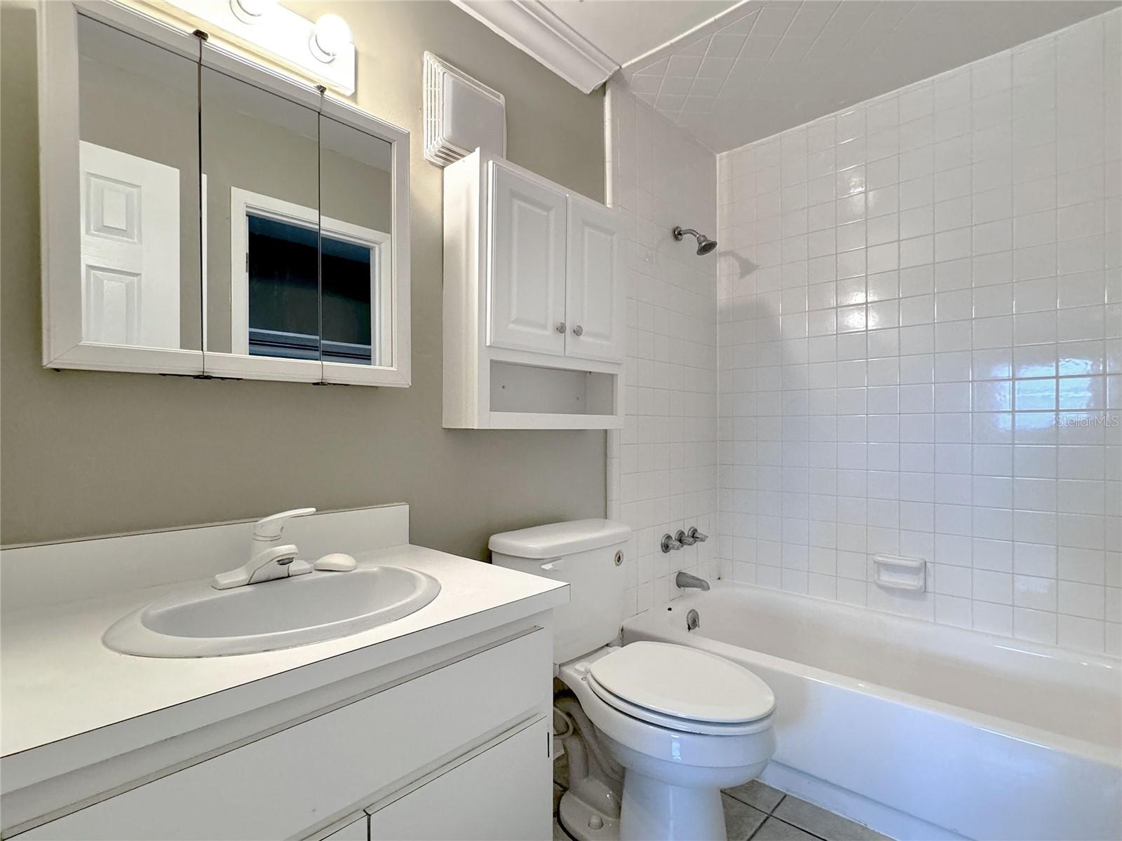 900 AVENUE Z SE #A2,B2,D2, D5, WINTER HAVEN, FL, 33880