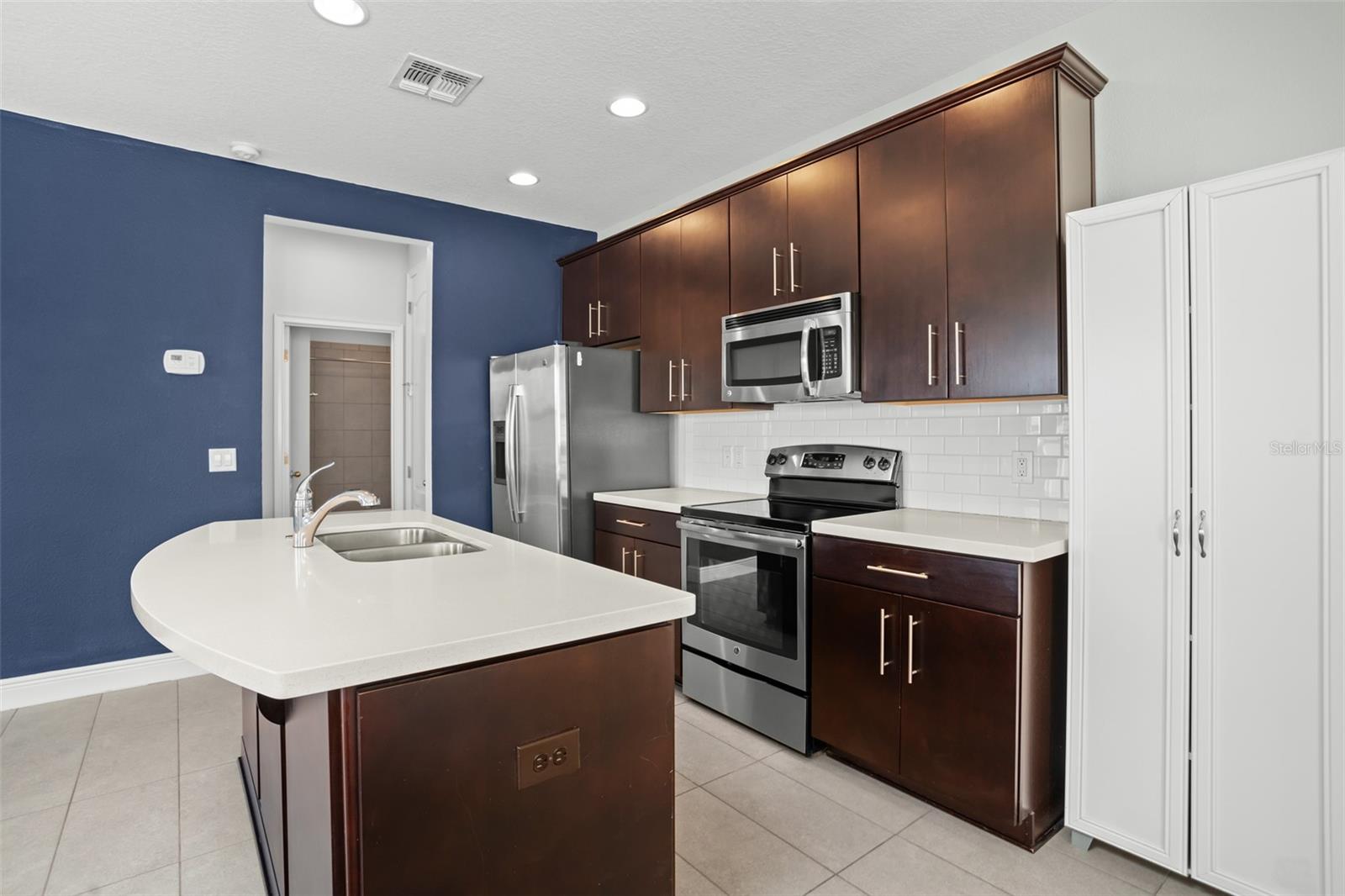 13590 LESSING AVE, ORLANDO, FL, 32827