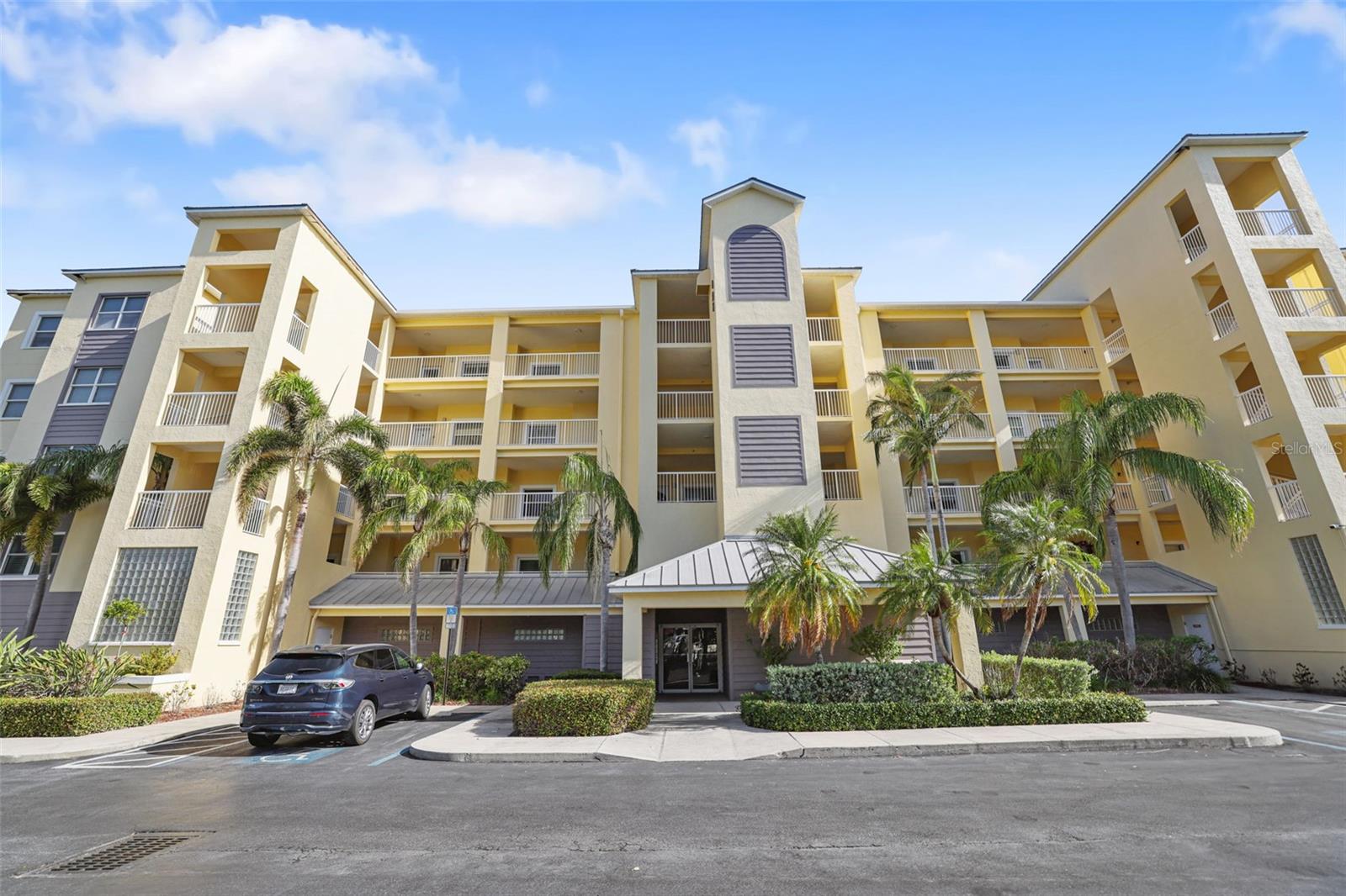 425 150TH AVE #2201, MADEIRA BEACH, FL, 33708