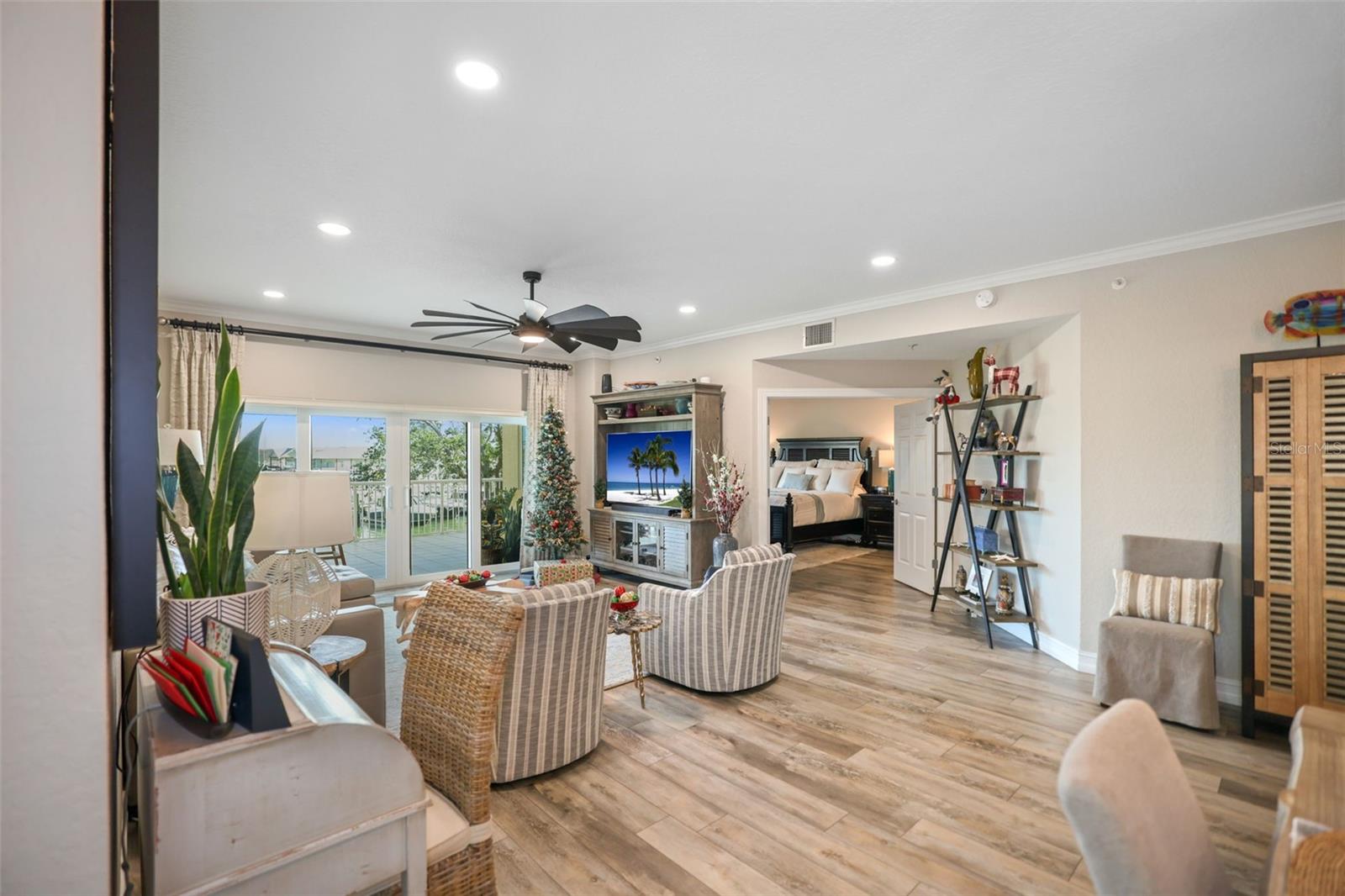 425 150TH AVE #2201, MADEIRA BEACH, FL, 33708