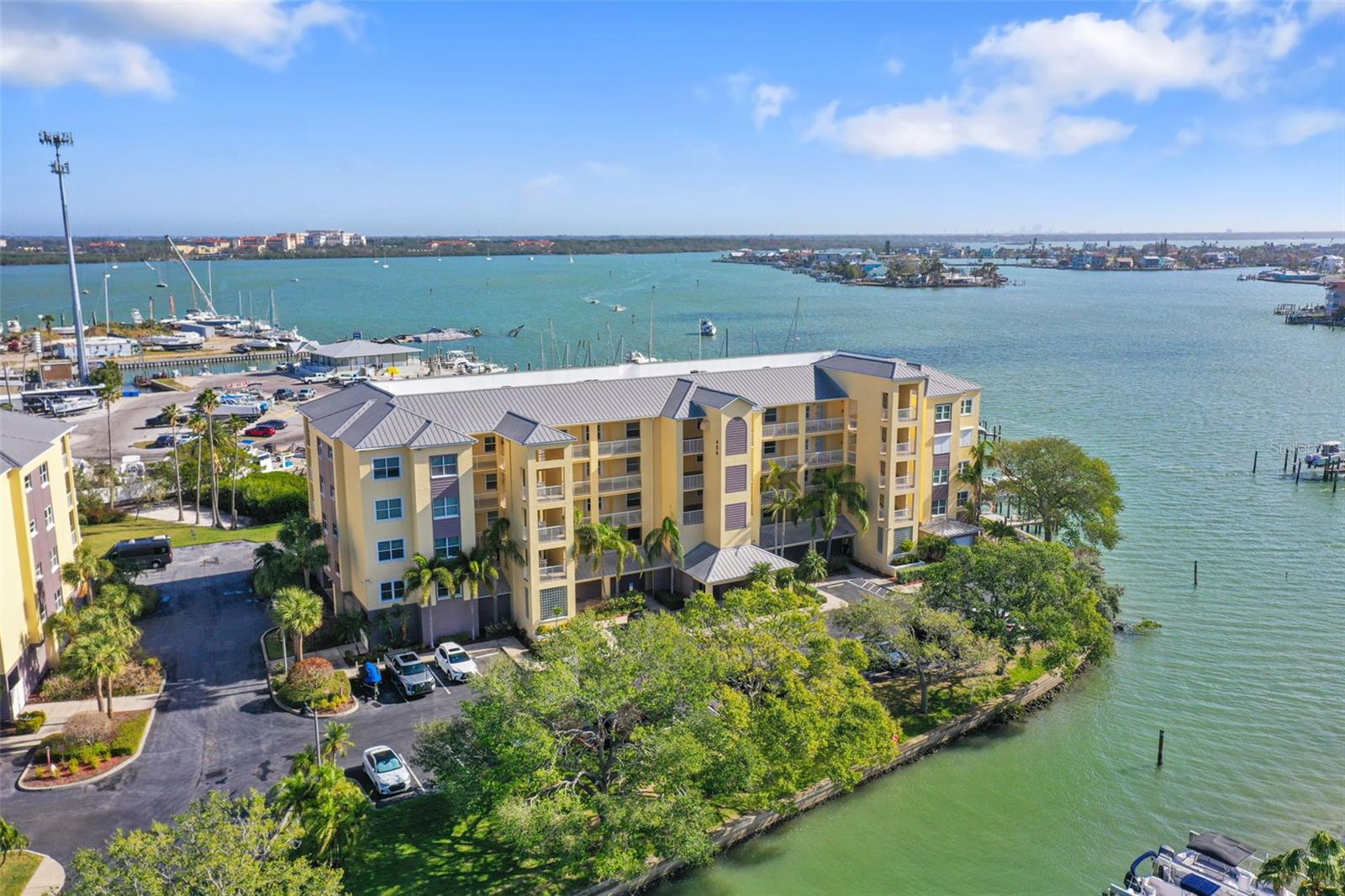425 150TH AVE #2201, MADEIRA BEACH, FL, 33708