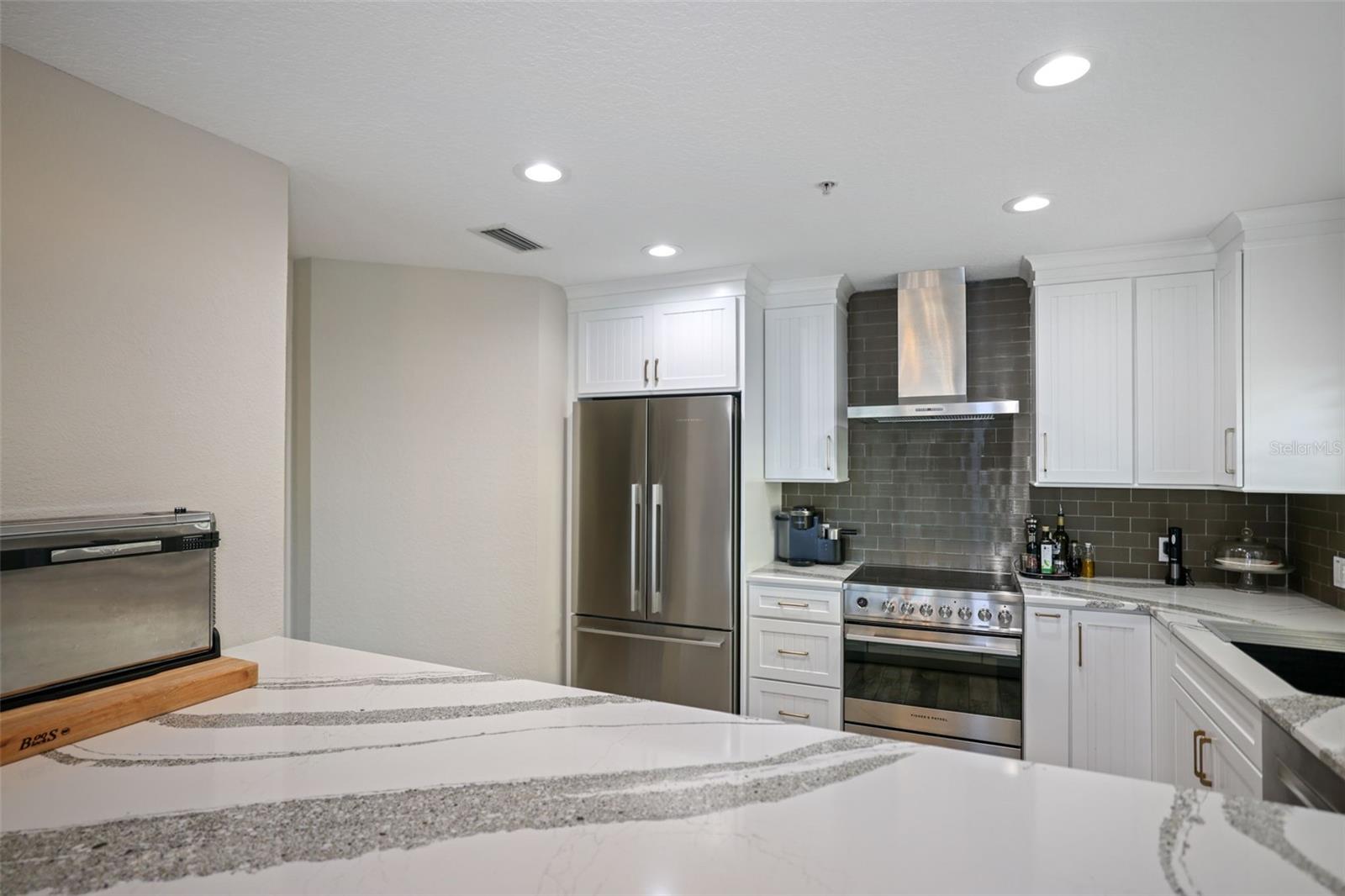 425 150TH AVE #2201, MADEIRA BEACH, FL, 33708