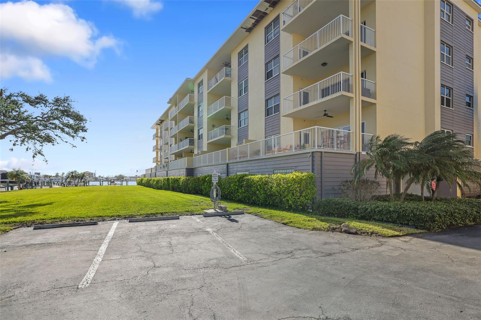 425 150TH AVE #2201, MADEIRA BEACH, FL, 33708