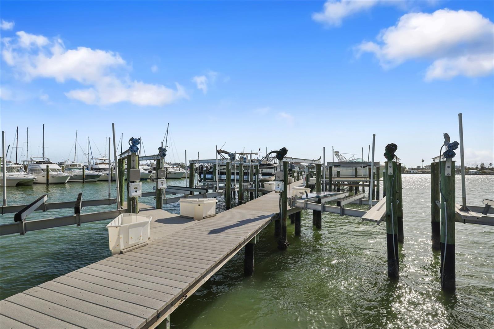 425 150TH AVE #2201, MADEIRA BEACH, FL, 33708